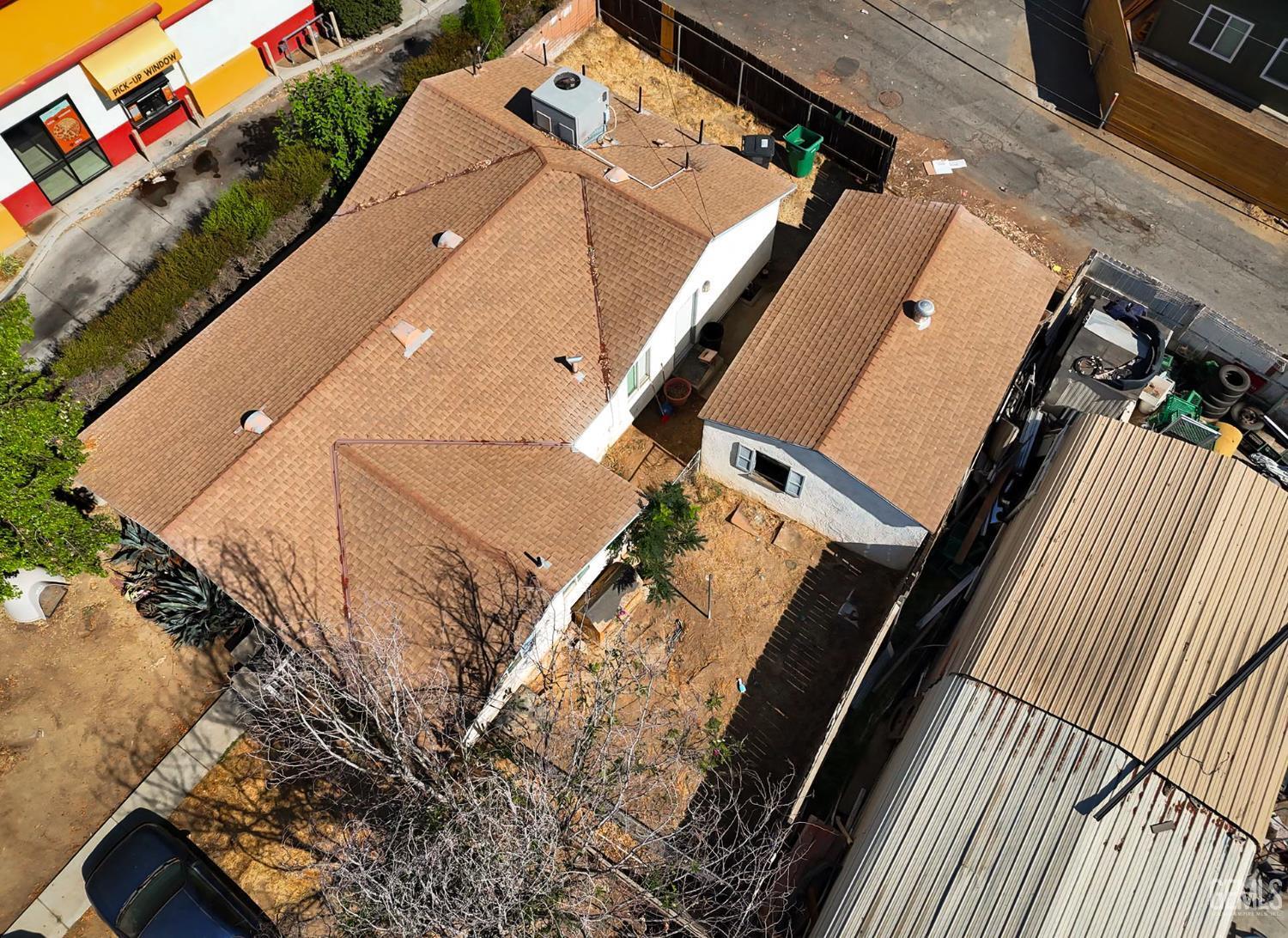 818 Decatur St, Bakersfield, CA 93308