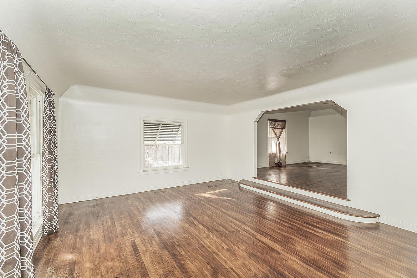 643 E Vassar Ave, Fresno, CA 93704