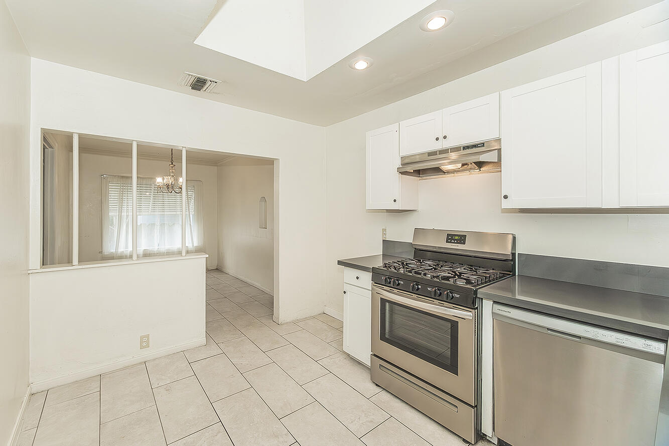 643 E Vassar Ave, Fresno, CA 93704