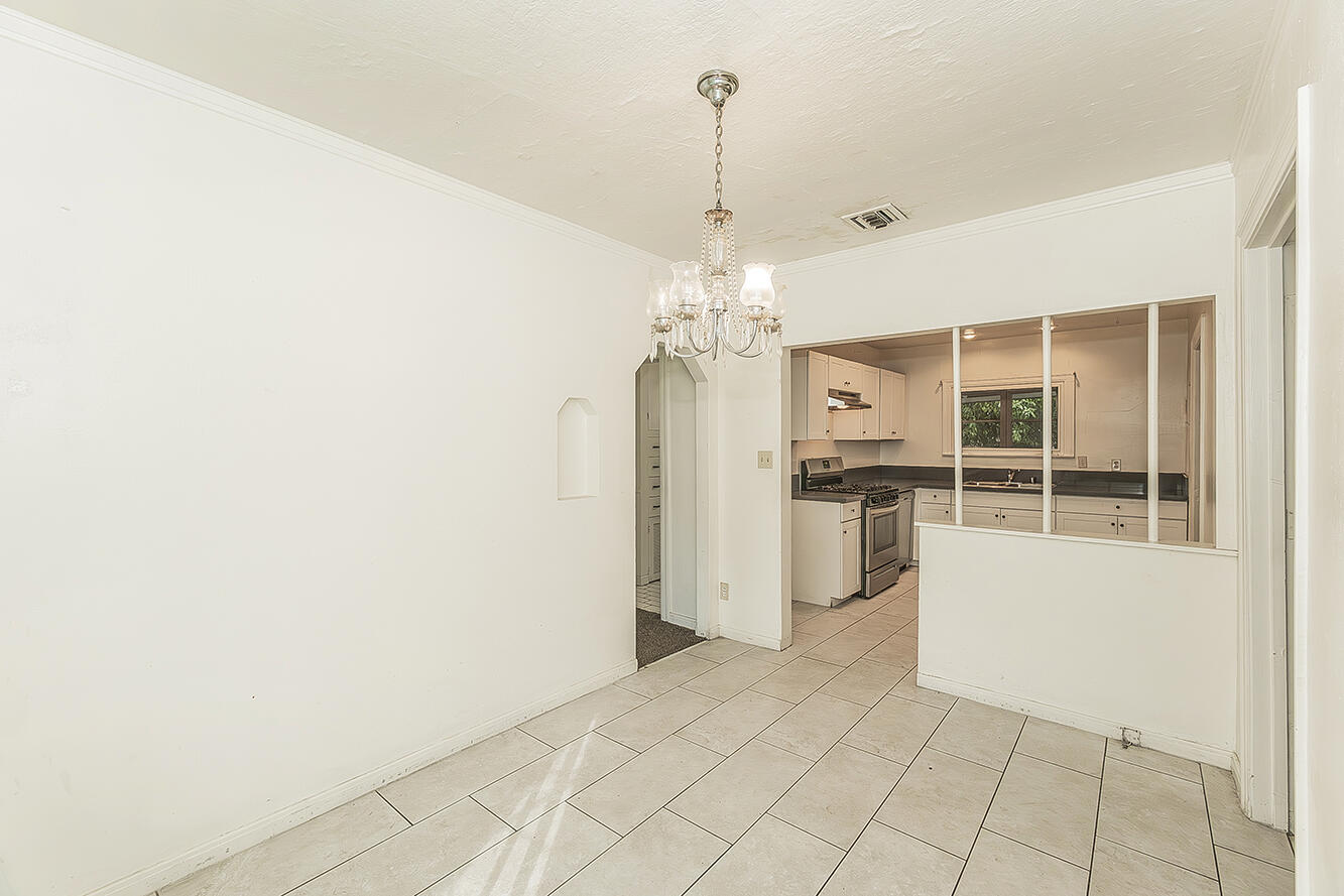 643 E Vassar Ave, Fresno, CA 93704
