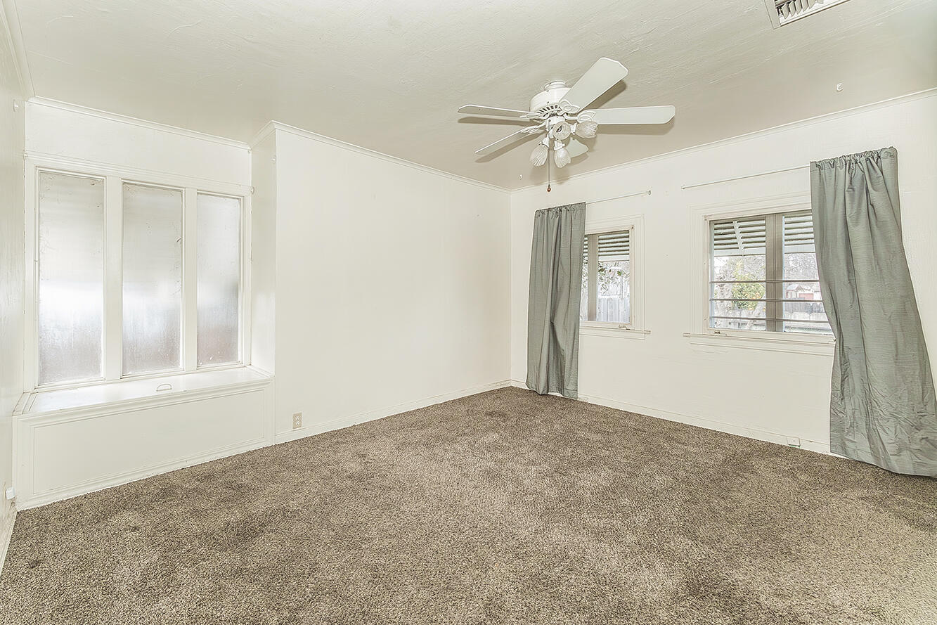 643 E Vassar Ave, Fresno, CA 93704