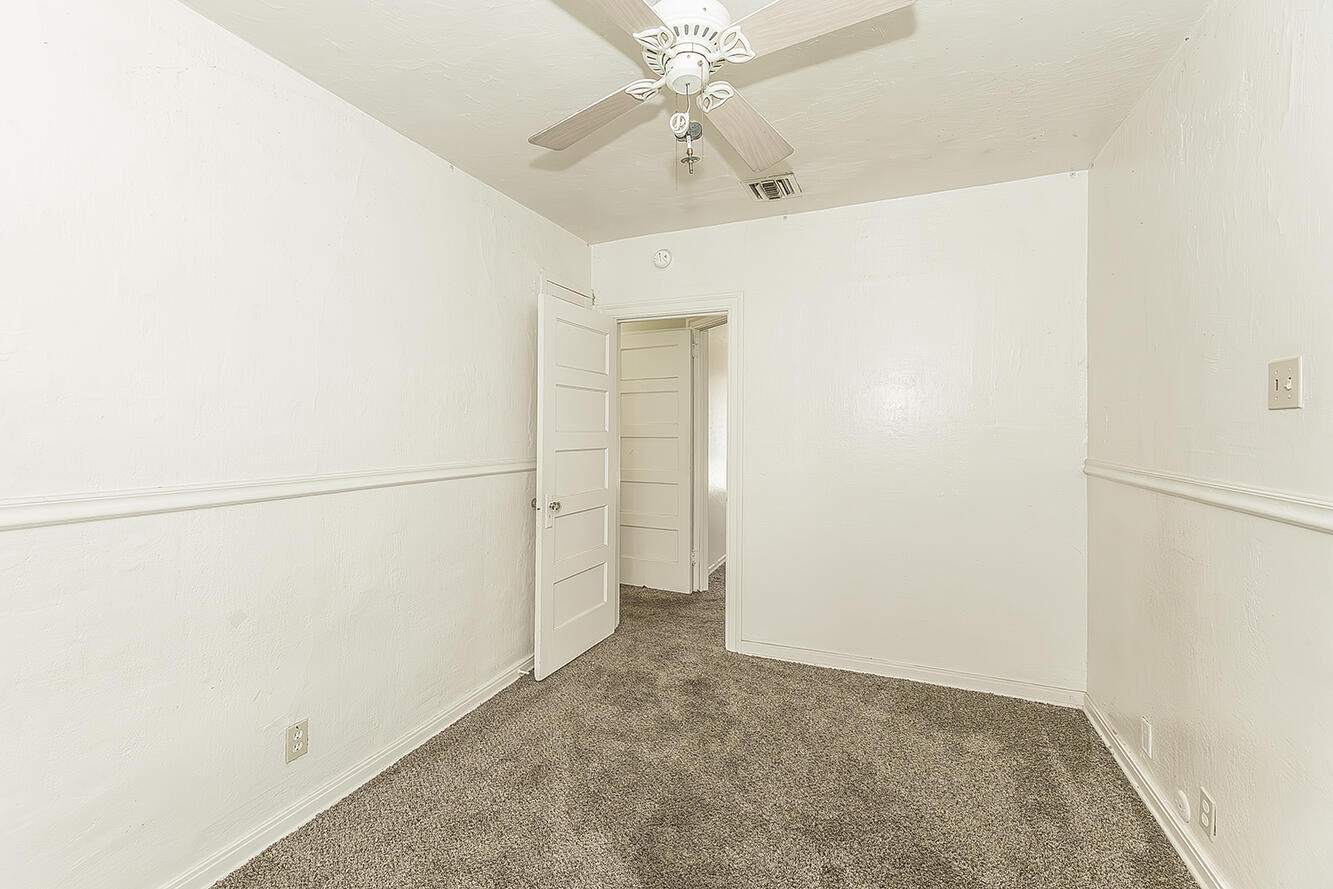 643 E Vassar Ave, Fresno, CA 93704