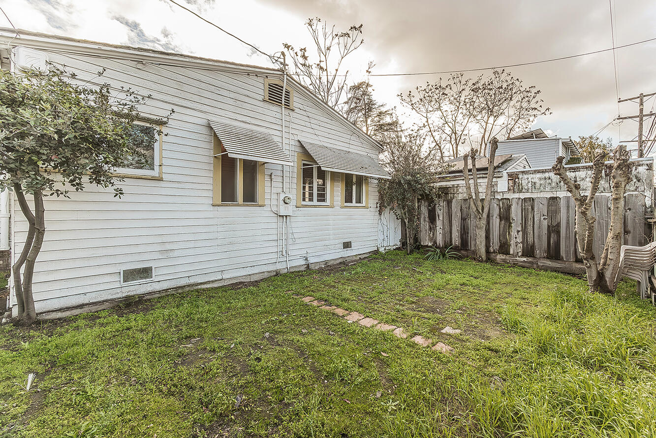 643 E Vassar Ave, Fresno, CA 93704