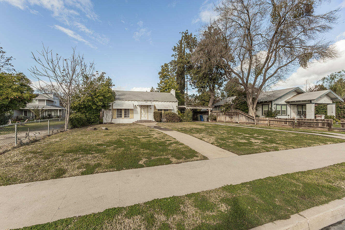643 E Vassar Ave, Fresno, CA 93704