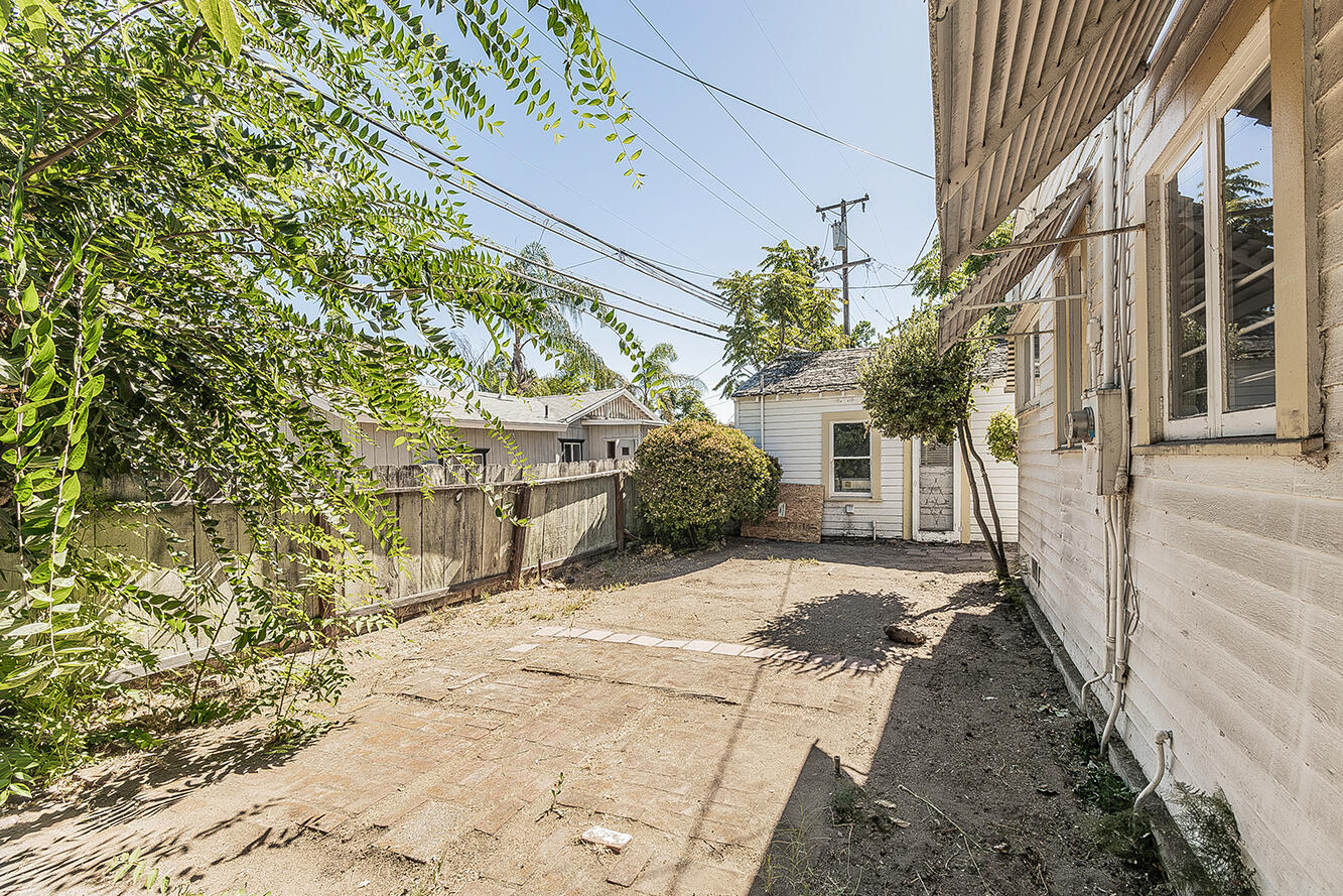 643 E Vassar Ave, Fresno, CA 93704