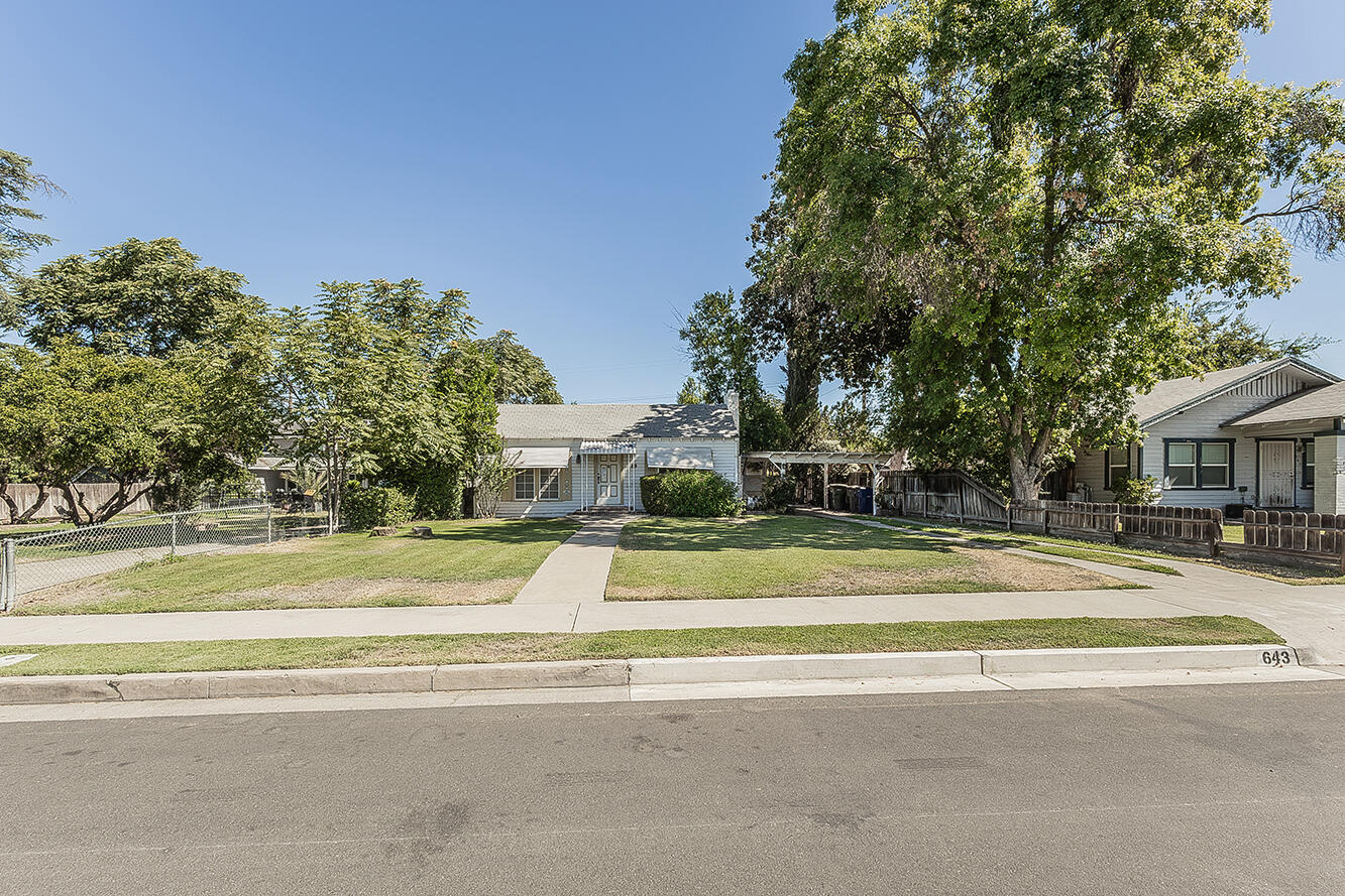 643 E Vassar Ave, Fresno, CA 93704