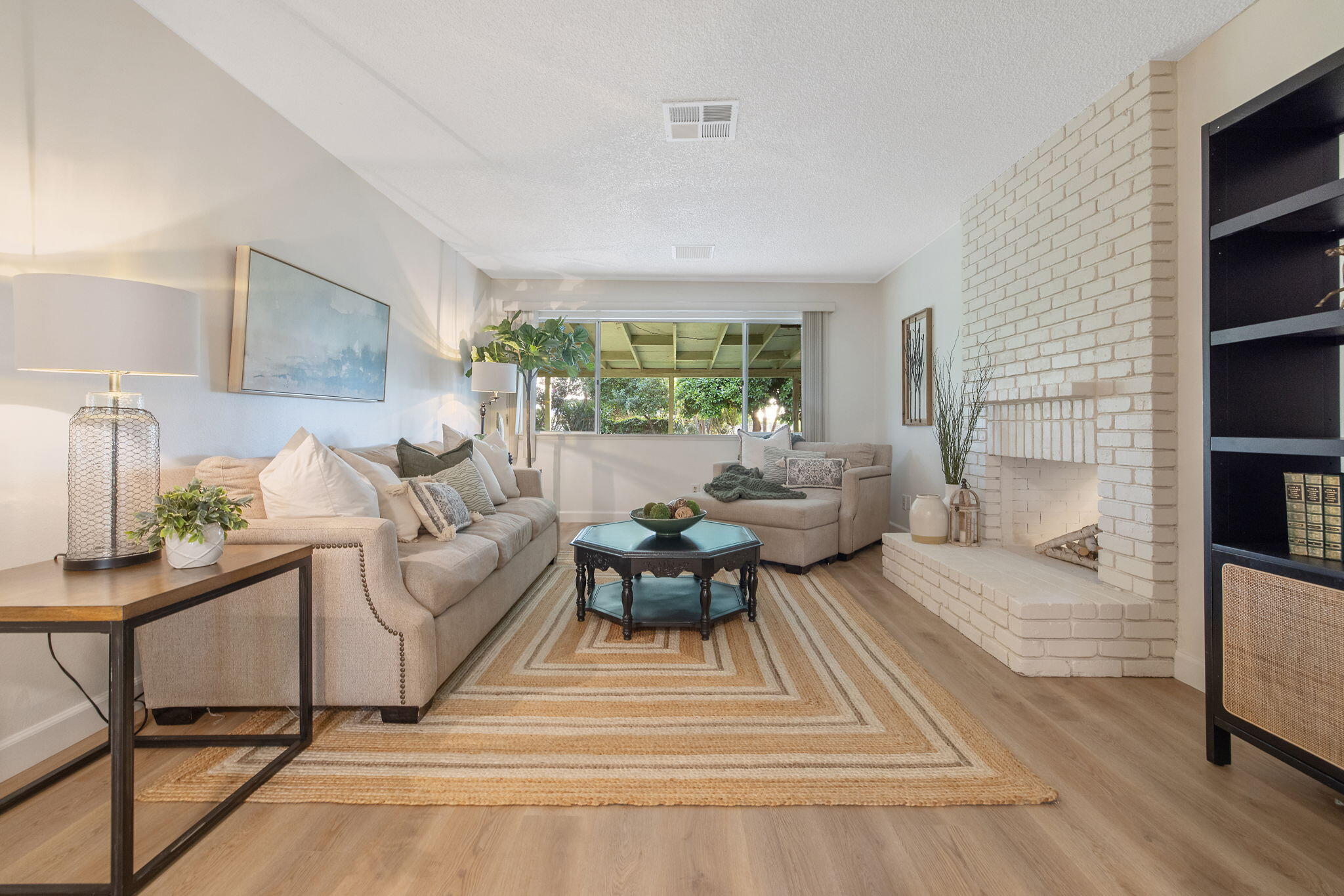 30955 Tower Rd, Visalia, CA 93292