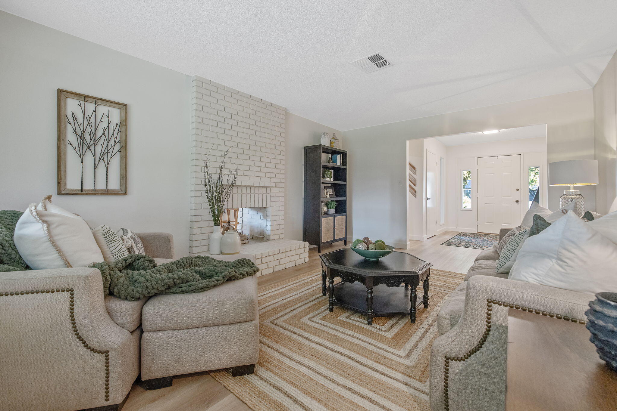 30955 Tower Rd, Visalia, CA 93292