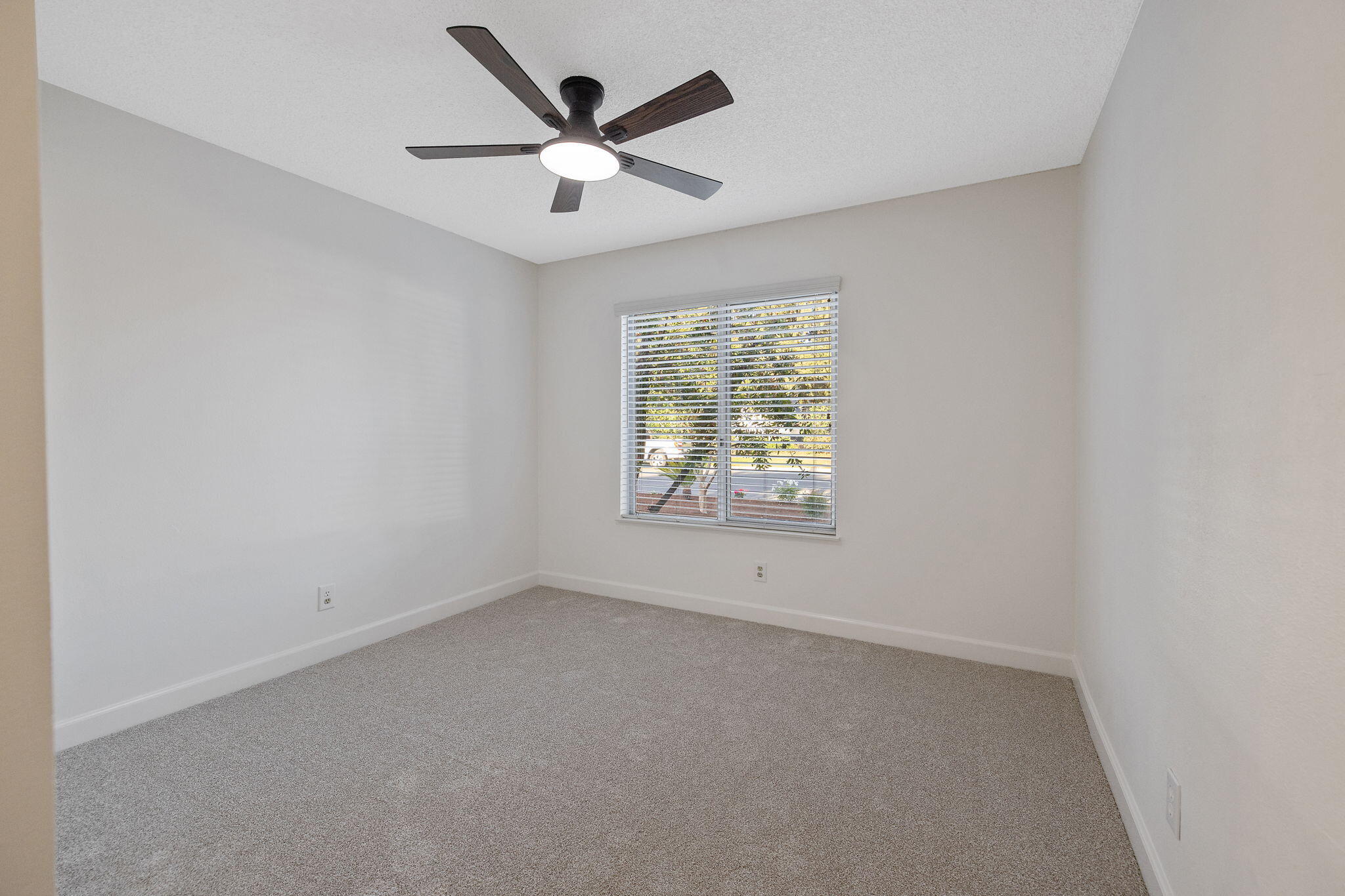 30955 Tower Rd, Visalia, CA 93292