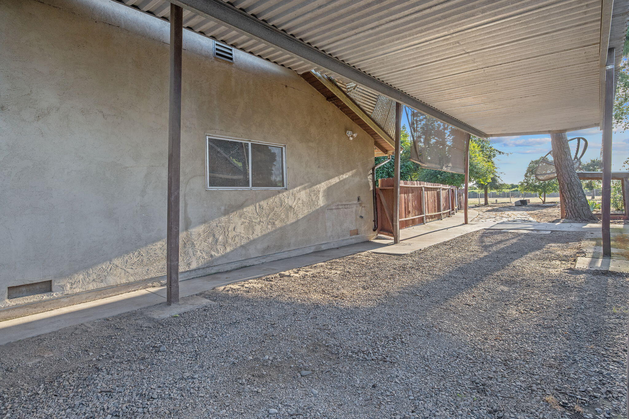 30955 Tower Rd, Visalia, CA 93292