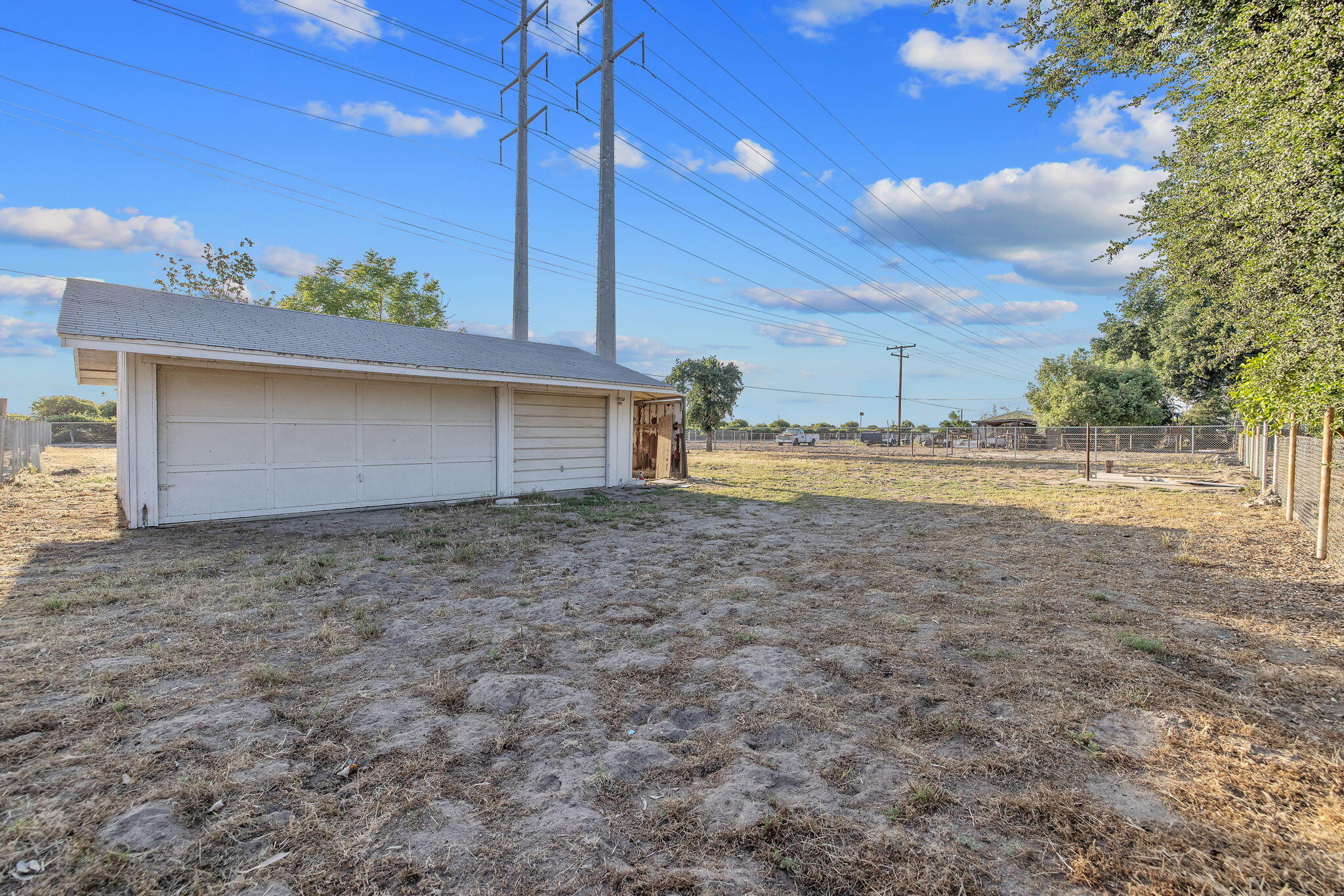 30955 Tower Rd, Visalia, CA 93292