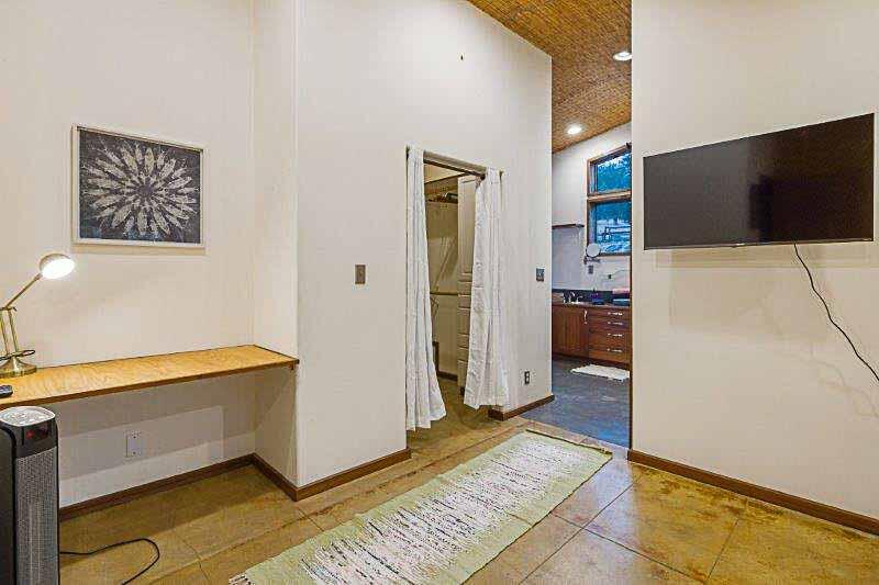 44879 Dinely Dr, Three Rivers, CA 93271