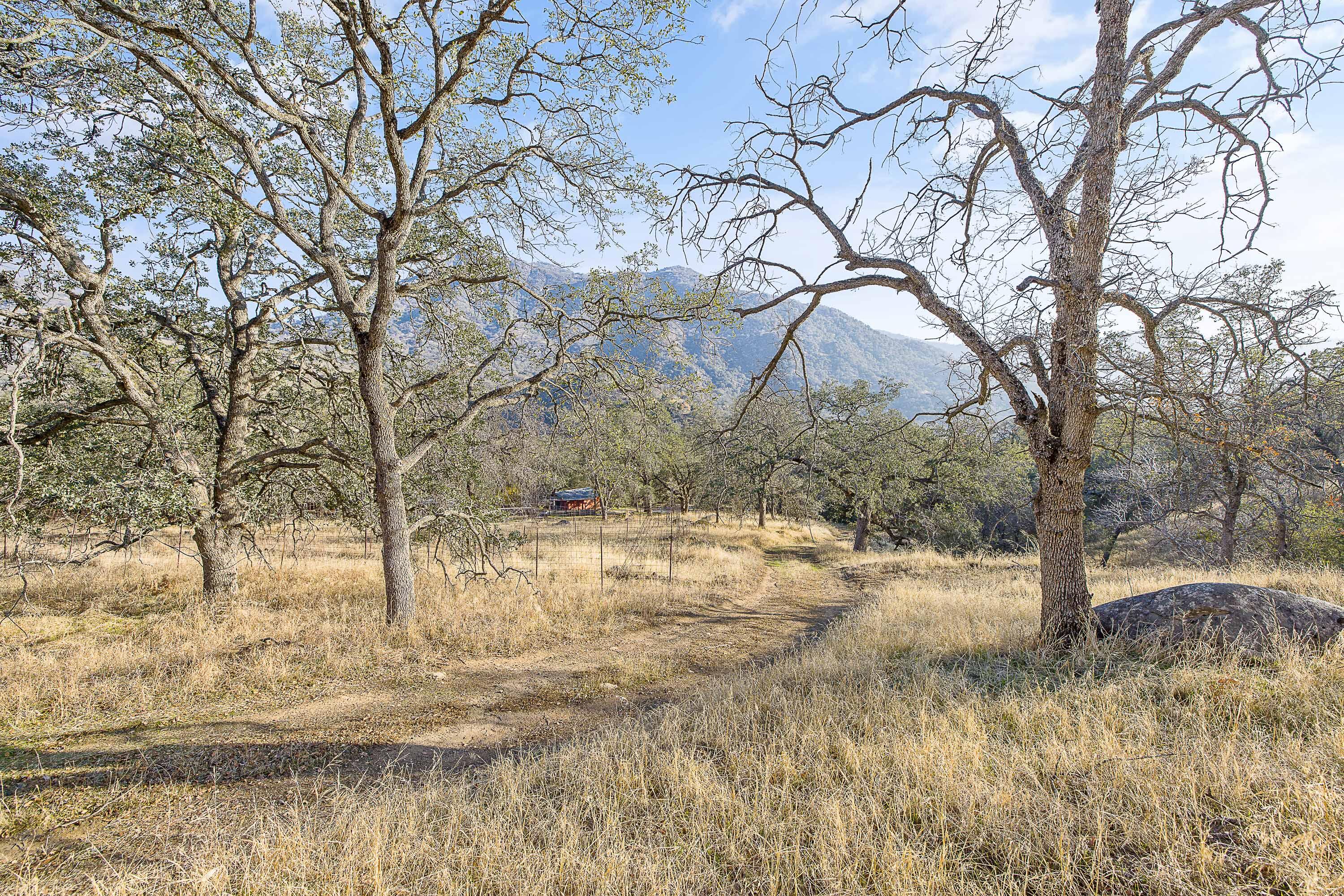 44879 Dinely Dr, Three Rivers, CA 93271