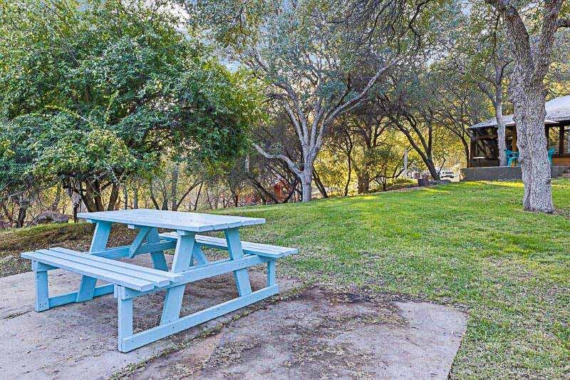 44879 Dinely Dr, Three Rivers, CA 93271