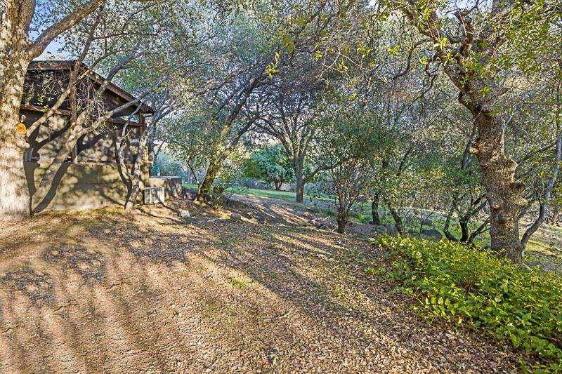 44879 Dinely Dr, Three Rivers, CA 93271