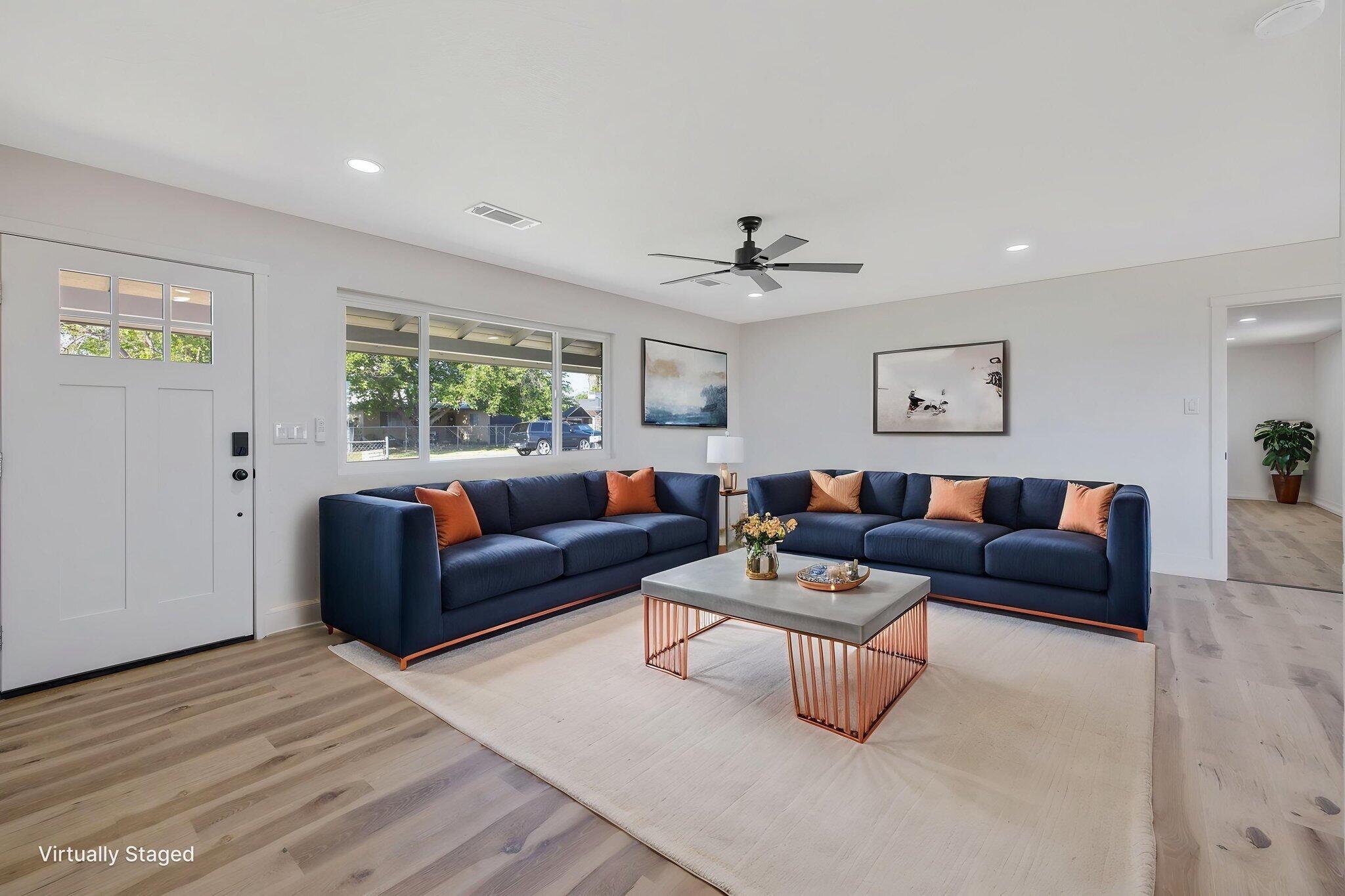 9561 Garden Dr, Hanford, CA 93230