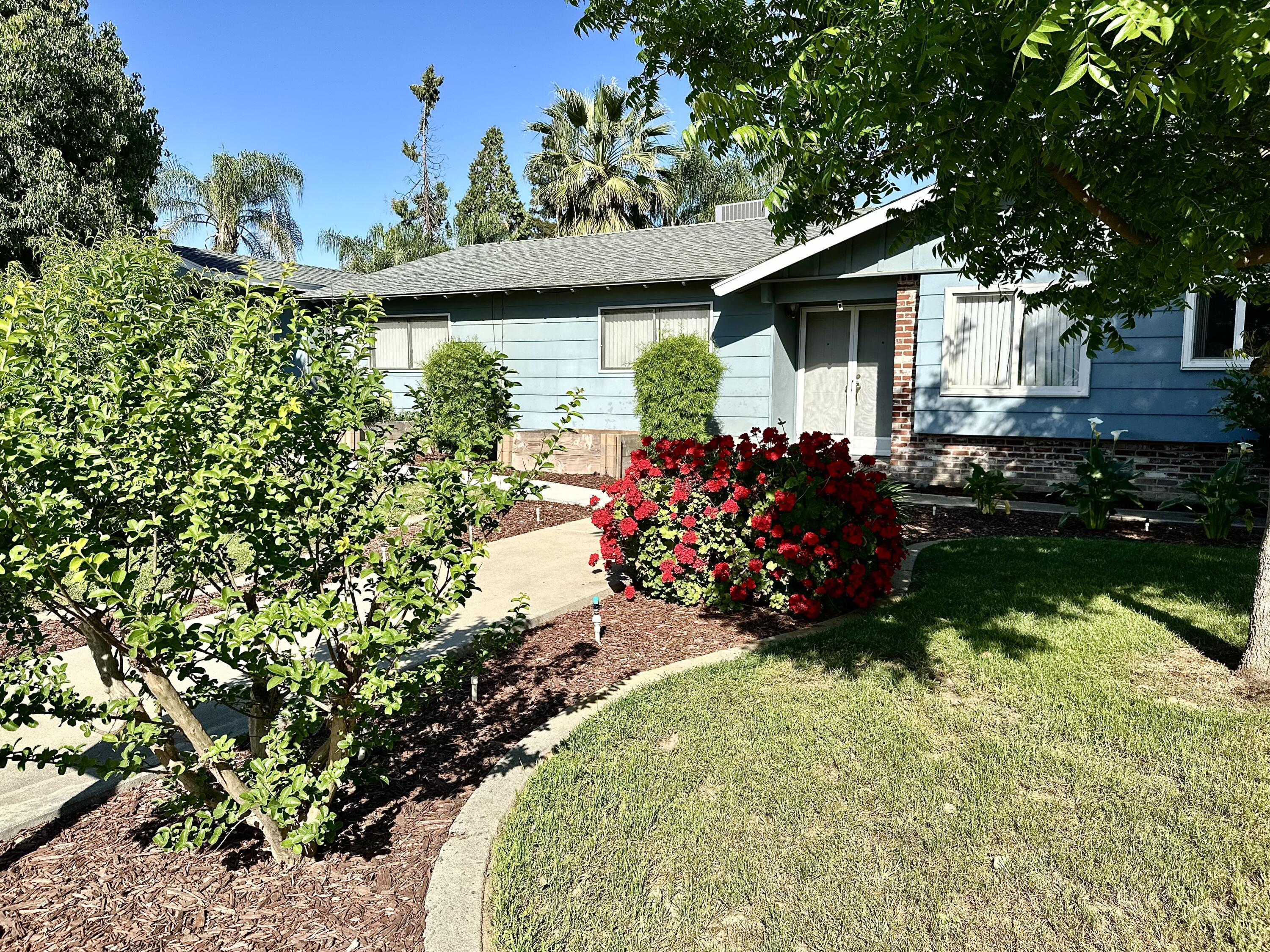 2350 S Dollner St, Visalia, CA 93277