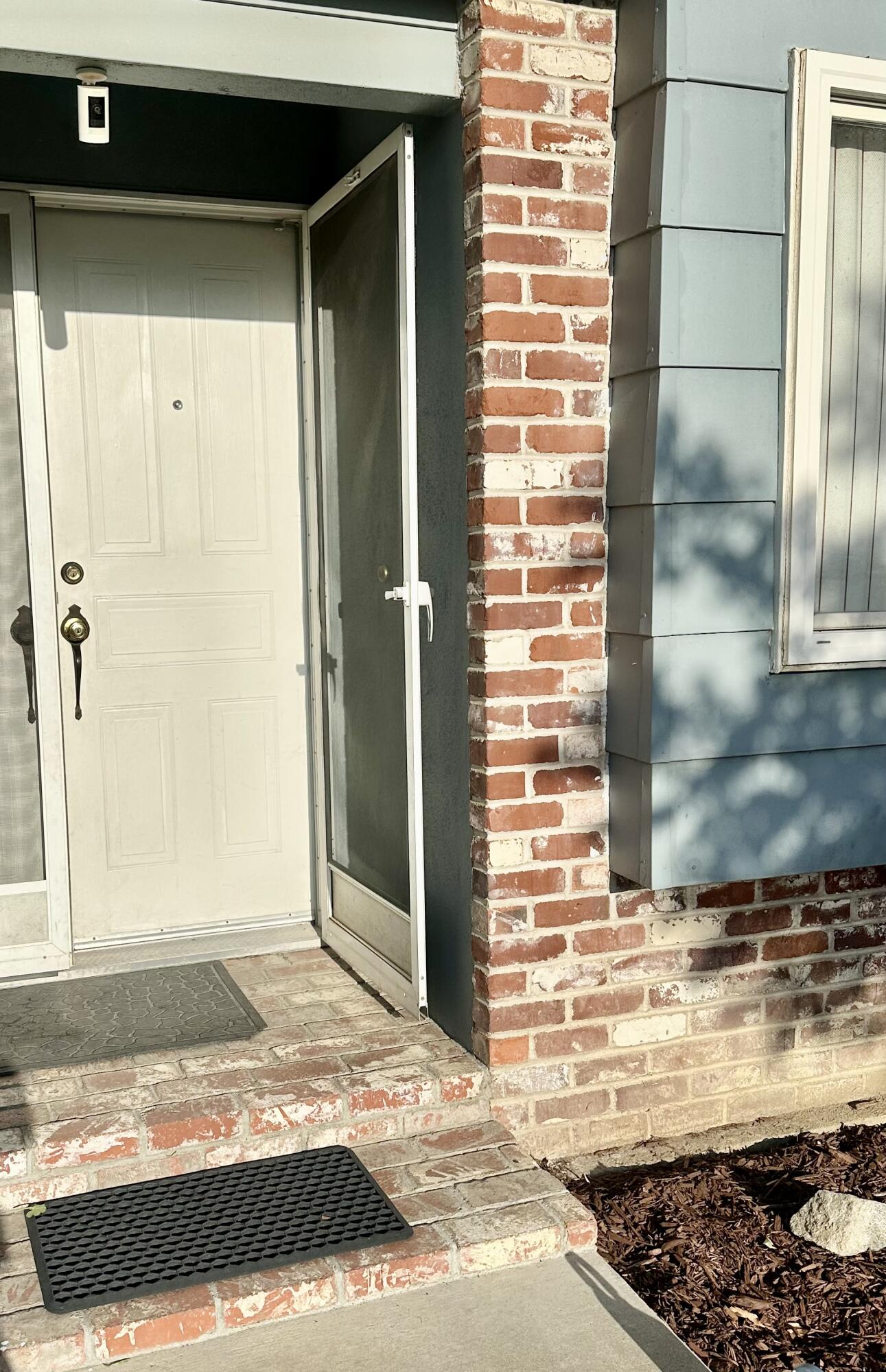 2350 S Dollner St, Visalia, CA 93277