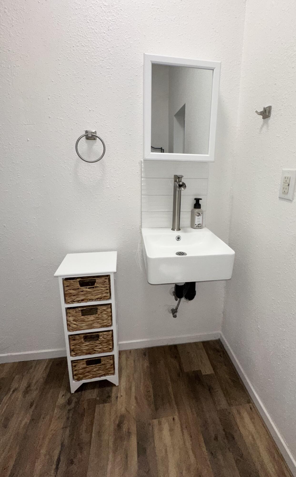 2350 S Dollner St, Visalia, CA 93277