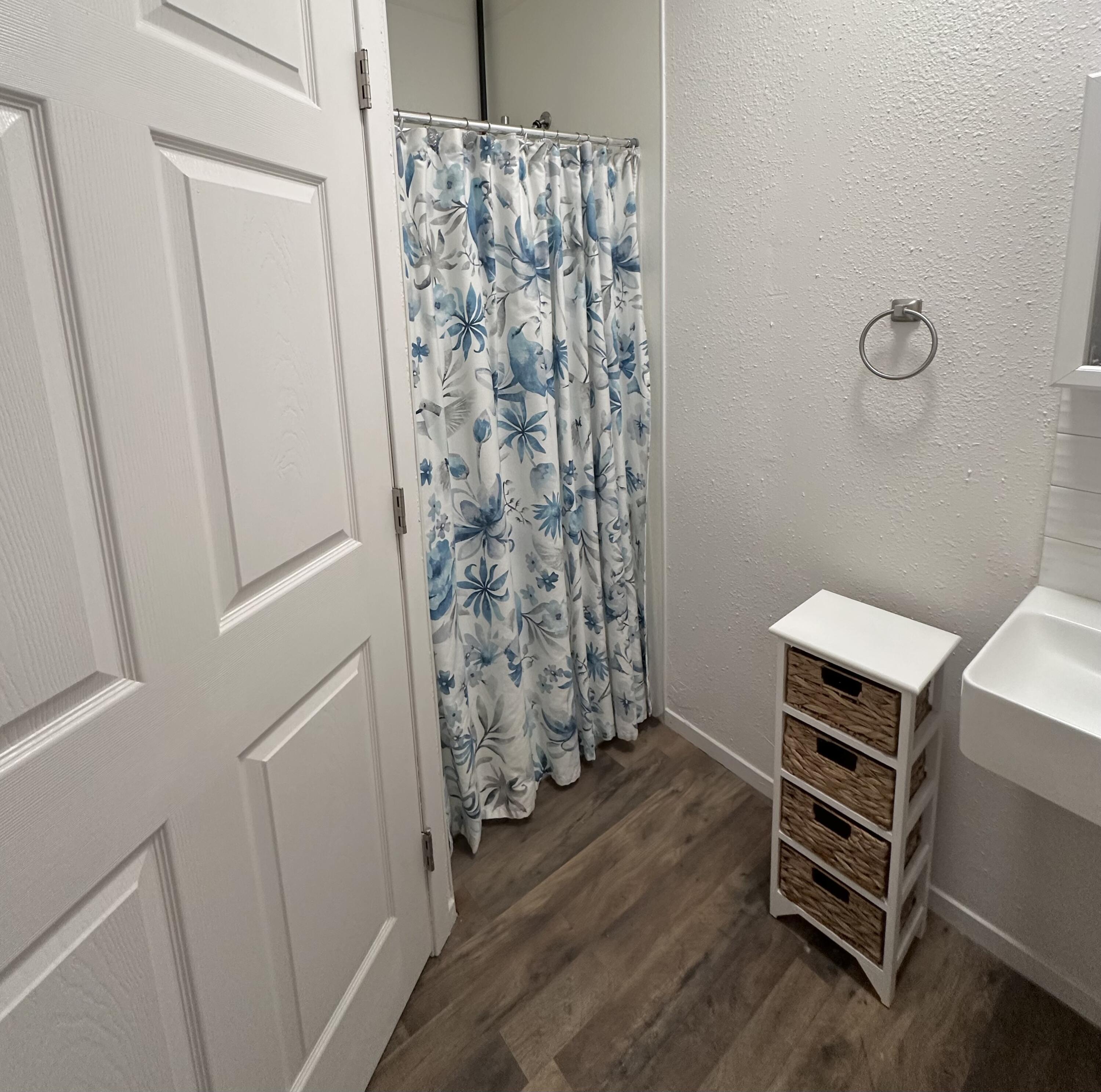 2350 S Dollner St, Visalia, CA 93277