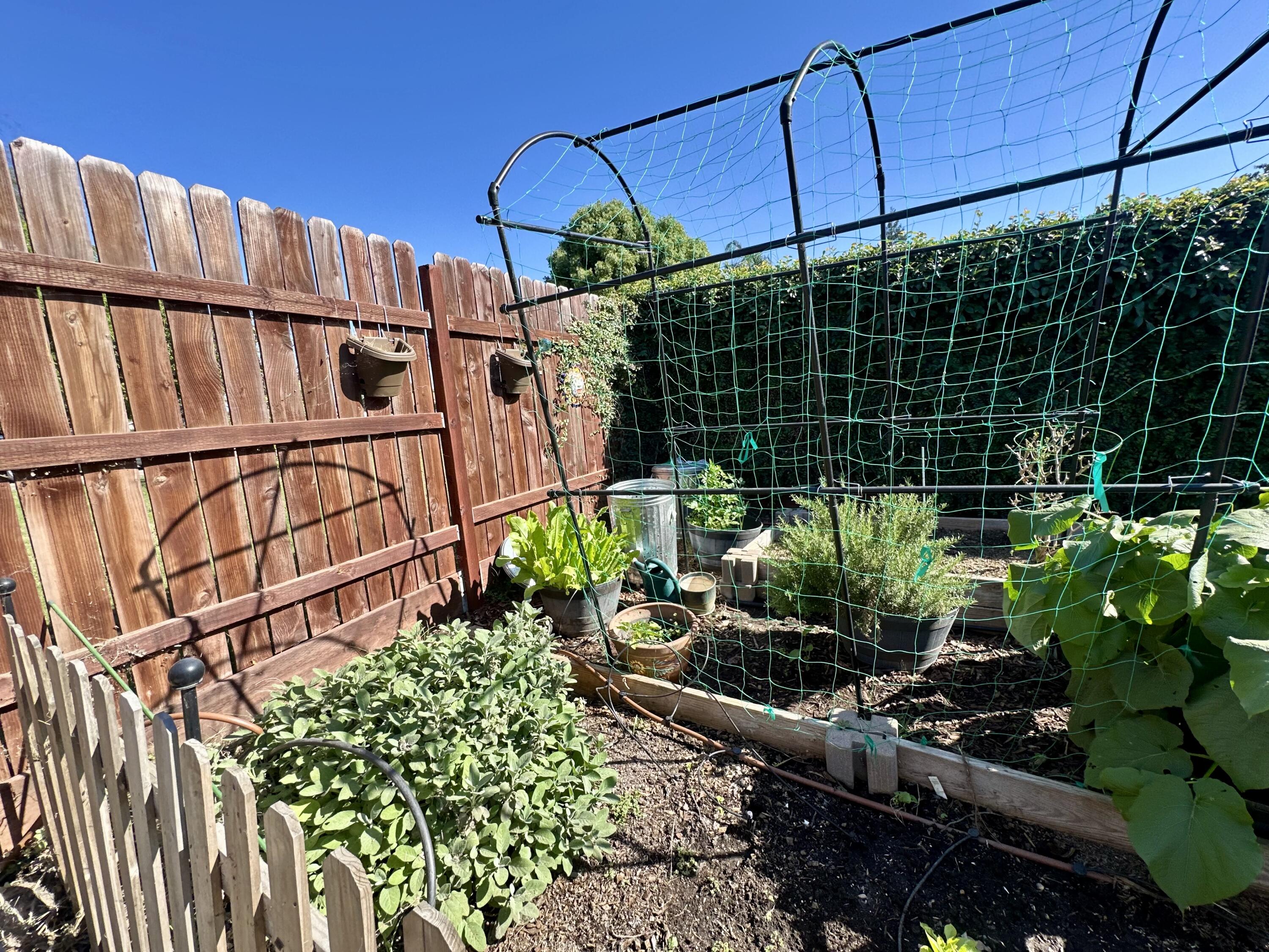 2350 S Dollner St, Visalia, CA 93277