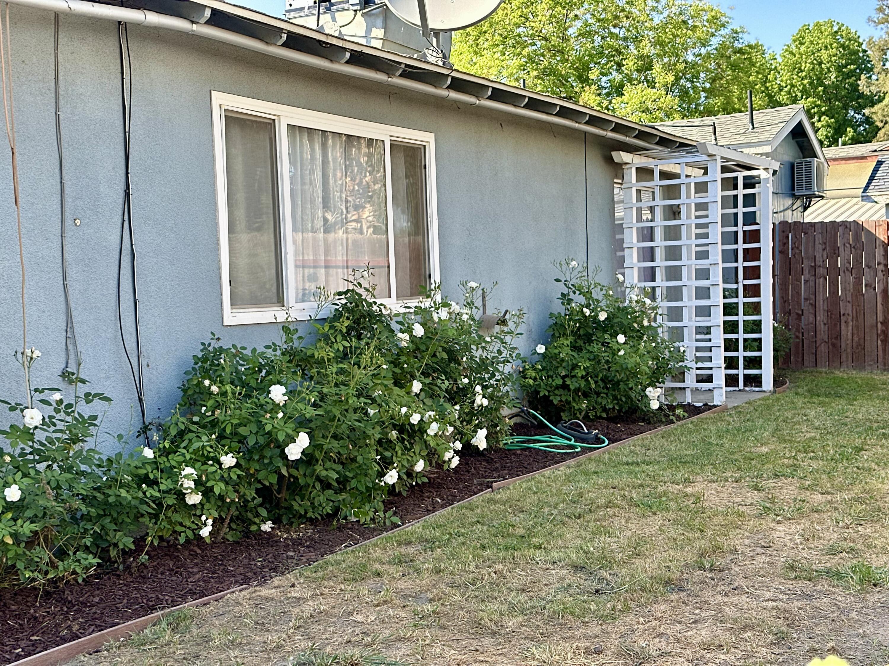 2350 S Dollner St, Visalia, CA 93277