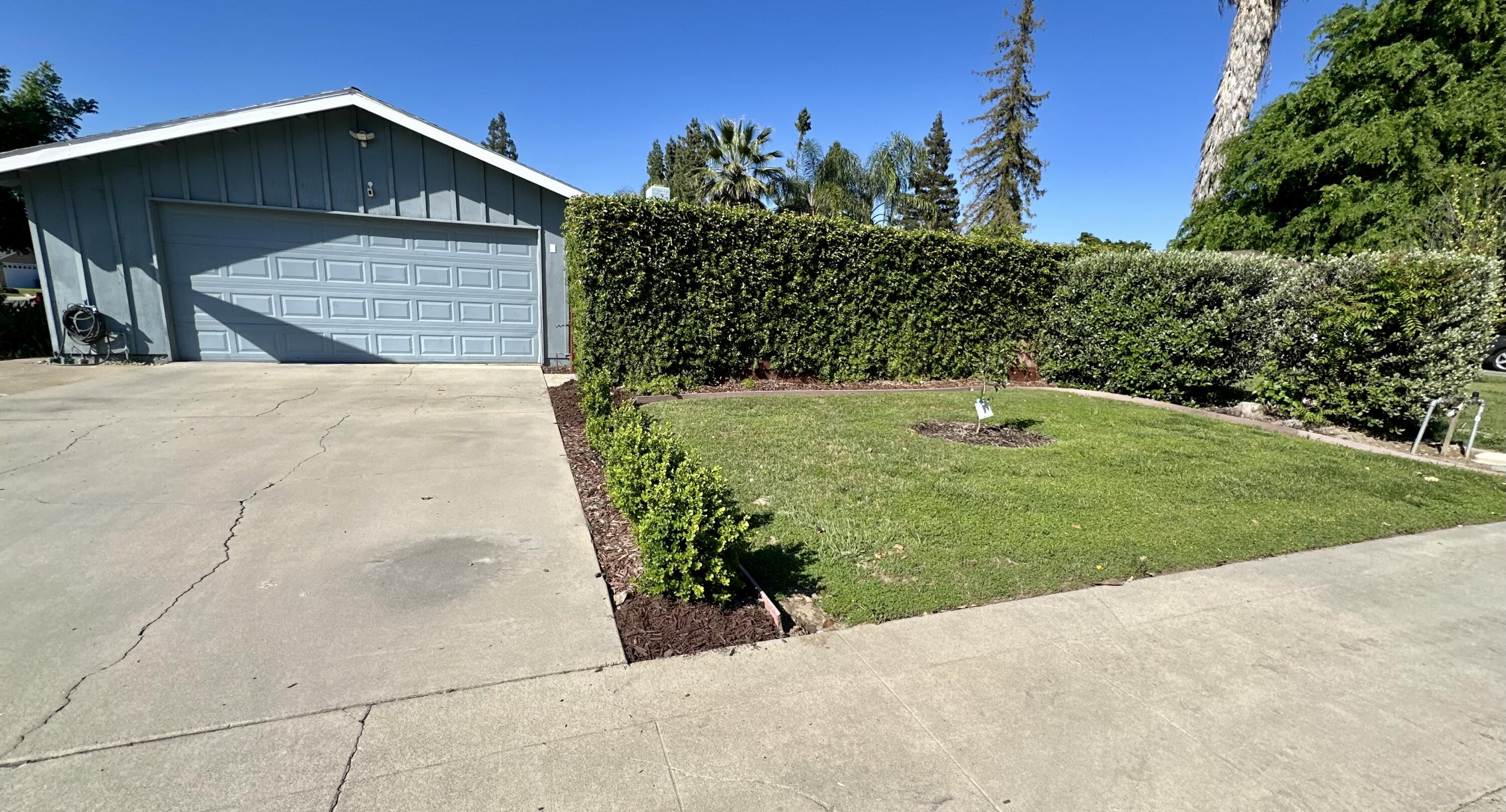 2350 S Dollner St, Visalia, CA 93277