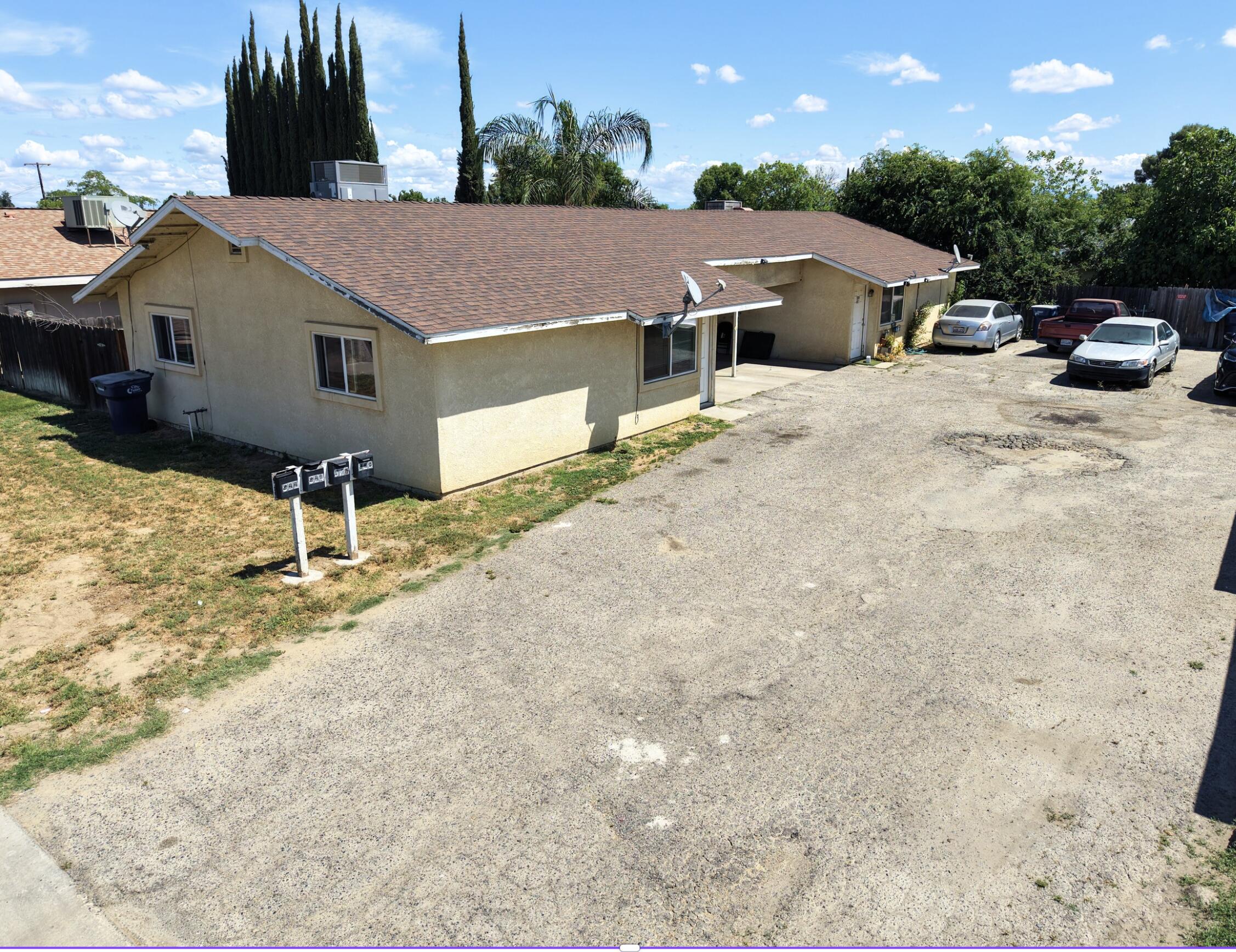 522 - 528 S South Dayton St, Tulare, CA 93274
