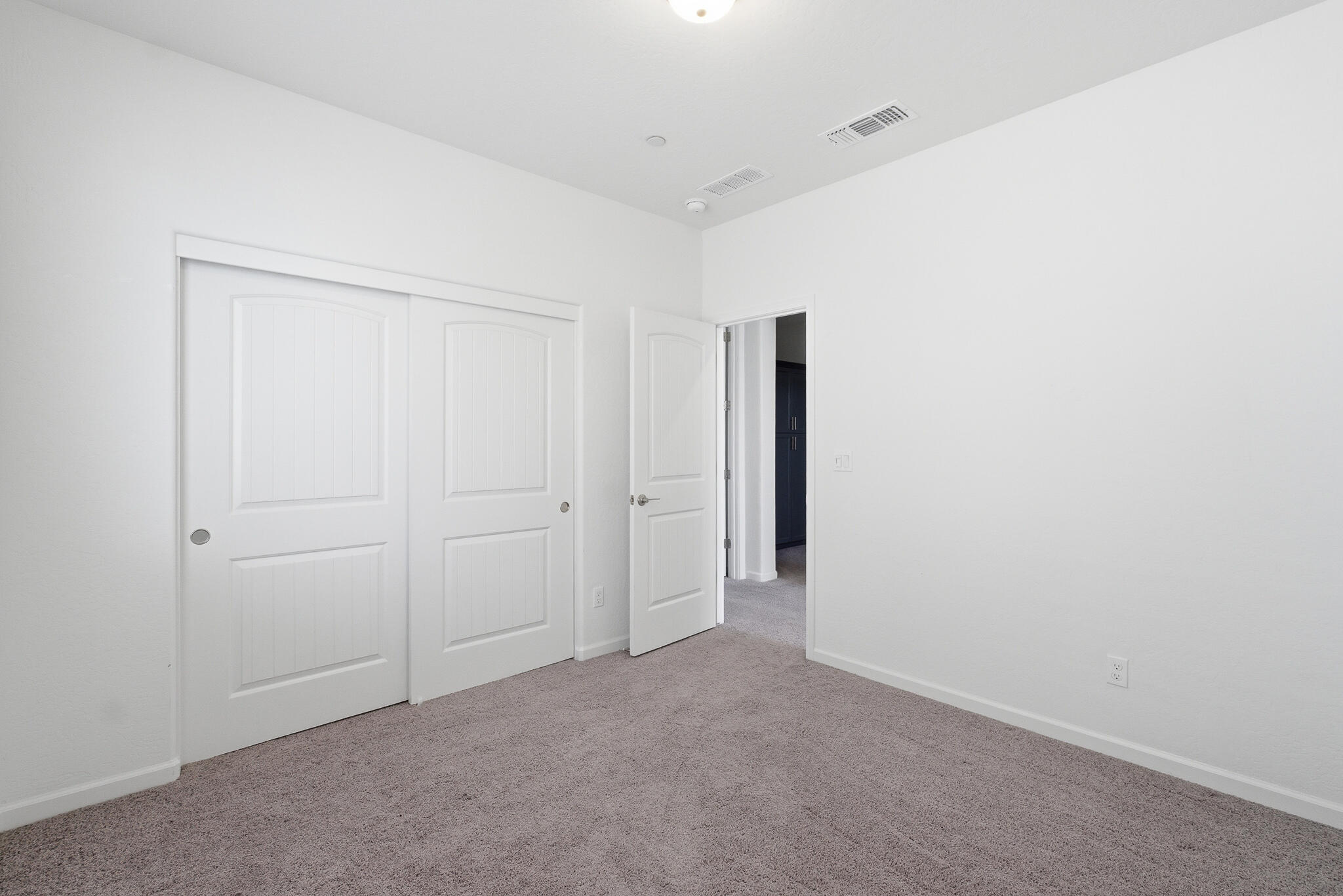 3008 N Creekside St, Visalia, CA 93291