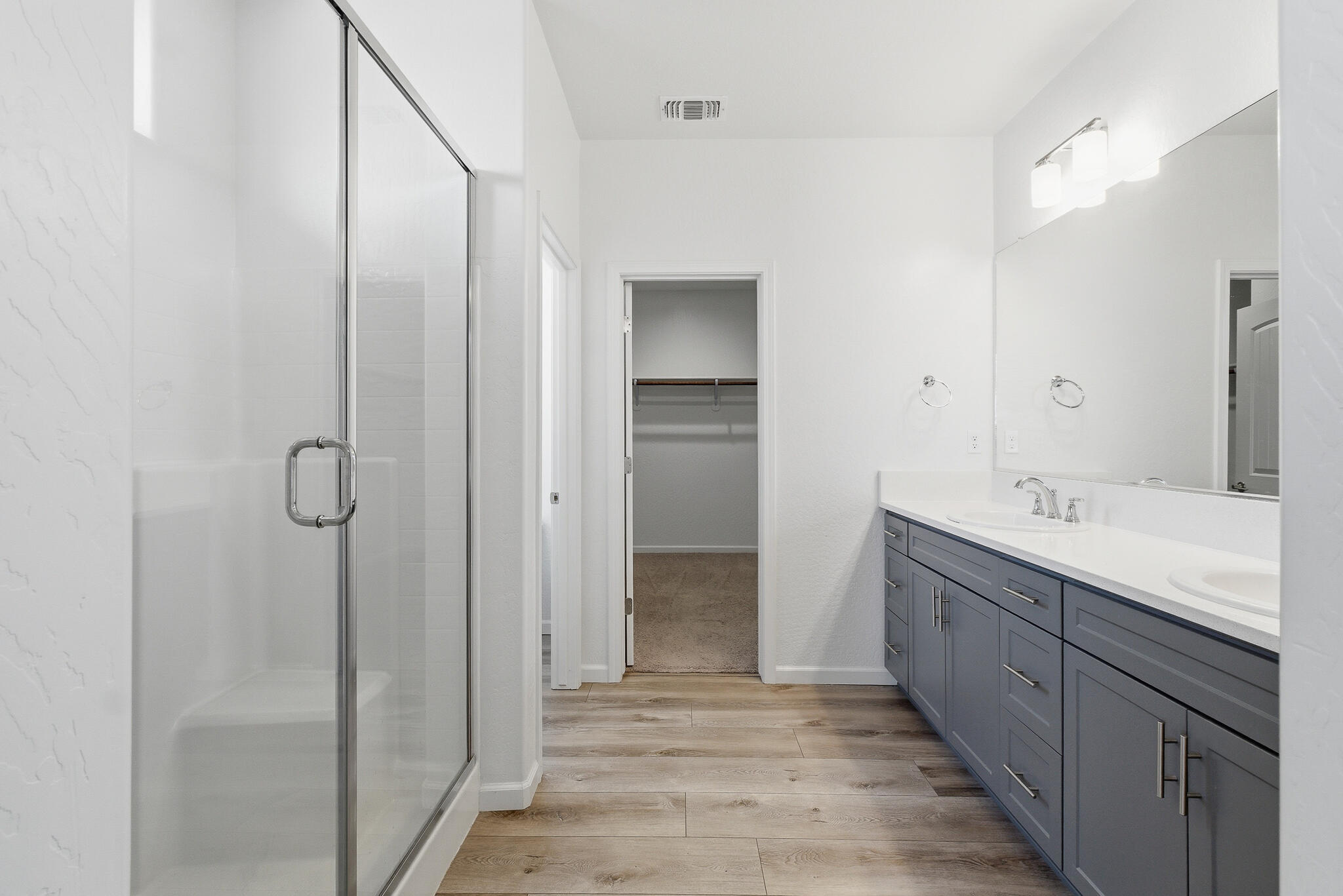 3008 N Creekside St, Visalia, CA 93291