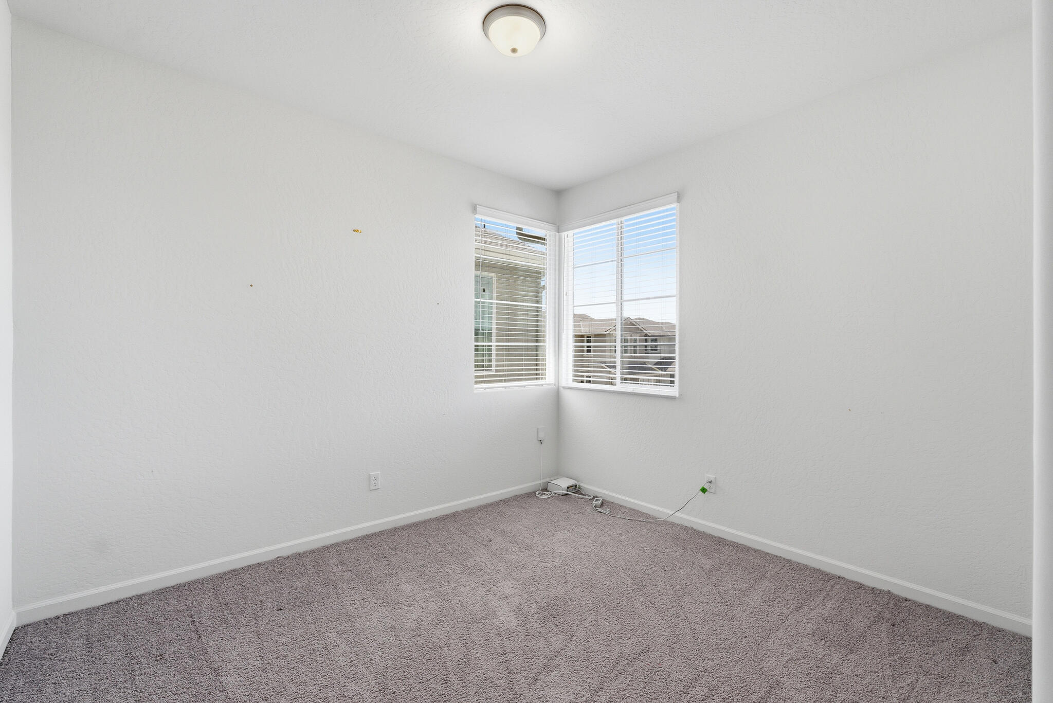 3008 N Creekside St, Visalia, CA 93291