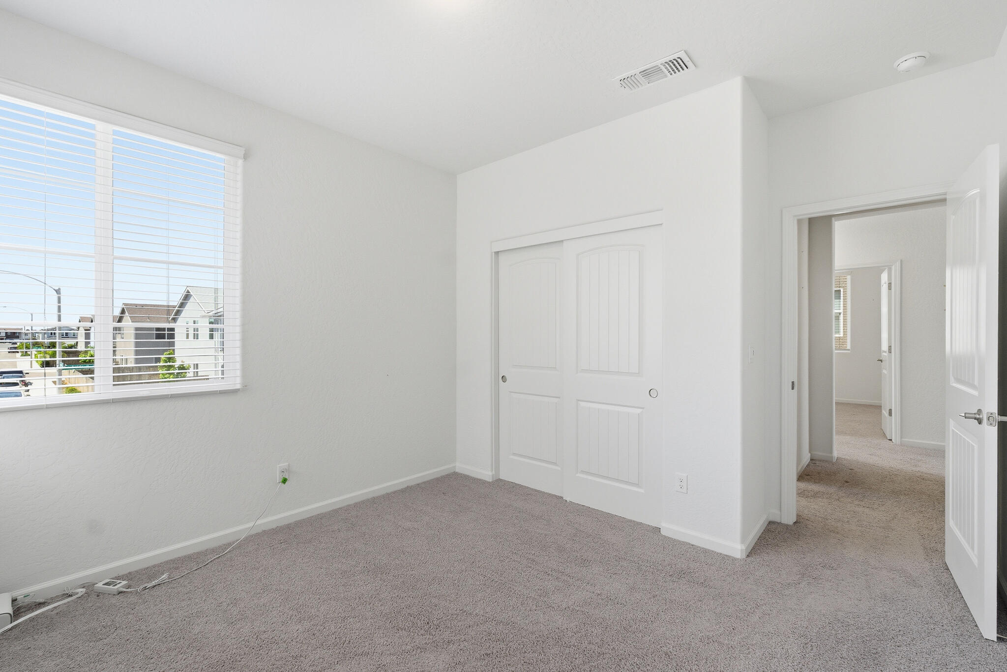 3008 N Creekside St, Visalia, CA 93291