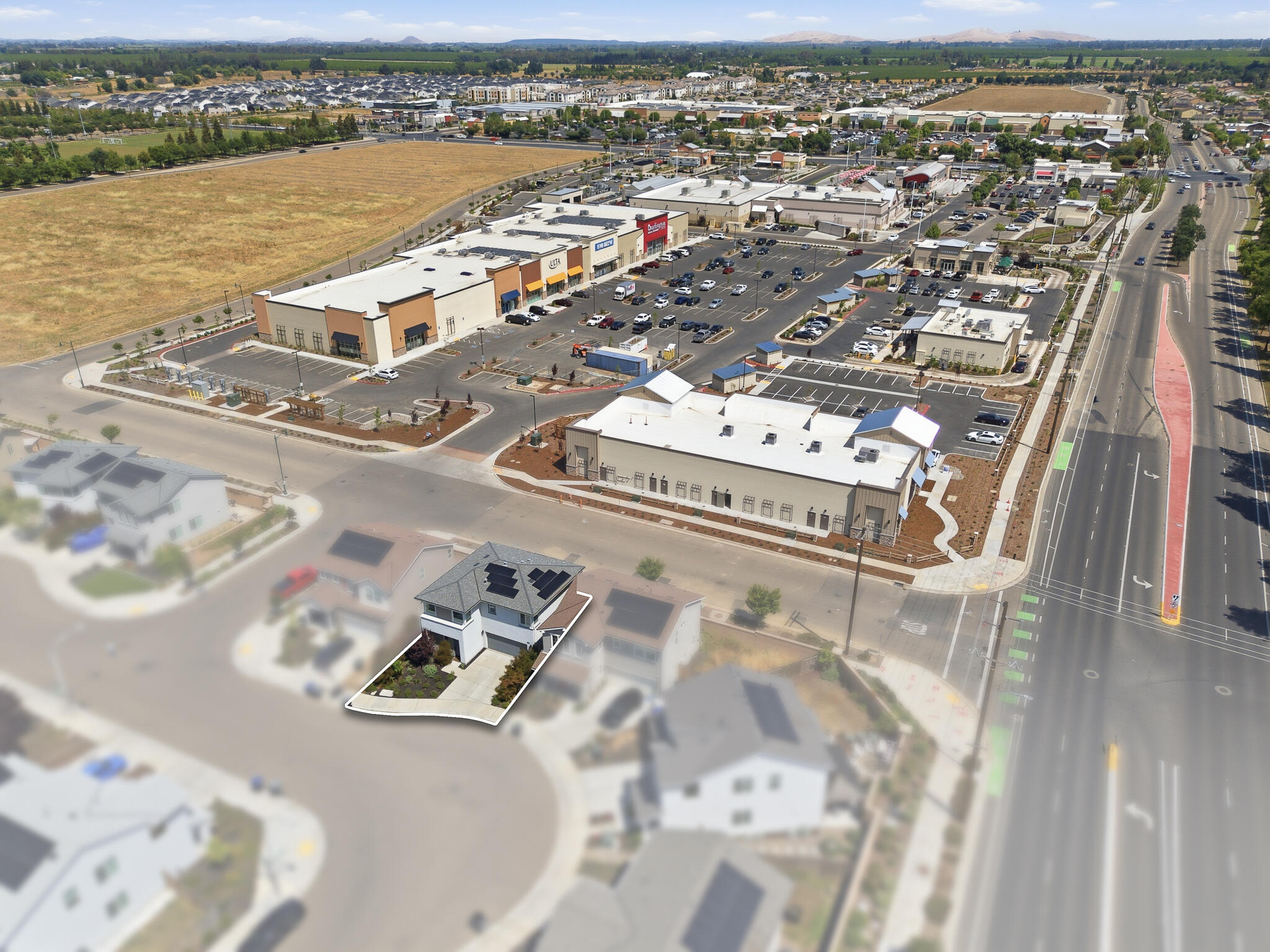 3008 N Creekside St, Visalia, CA 93291