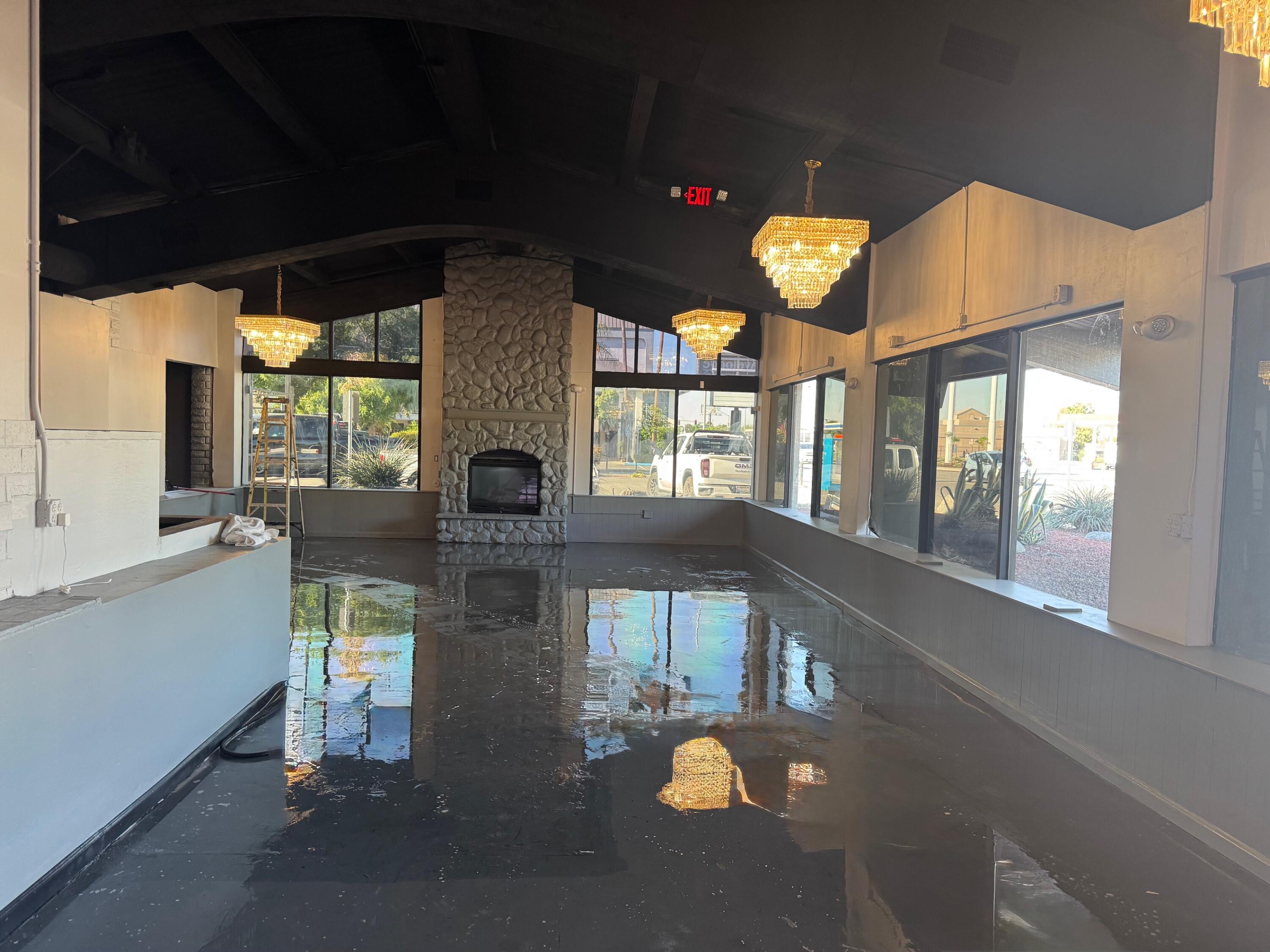 955 Oak St, Bakersfield, CA 93304