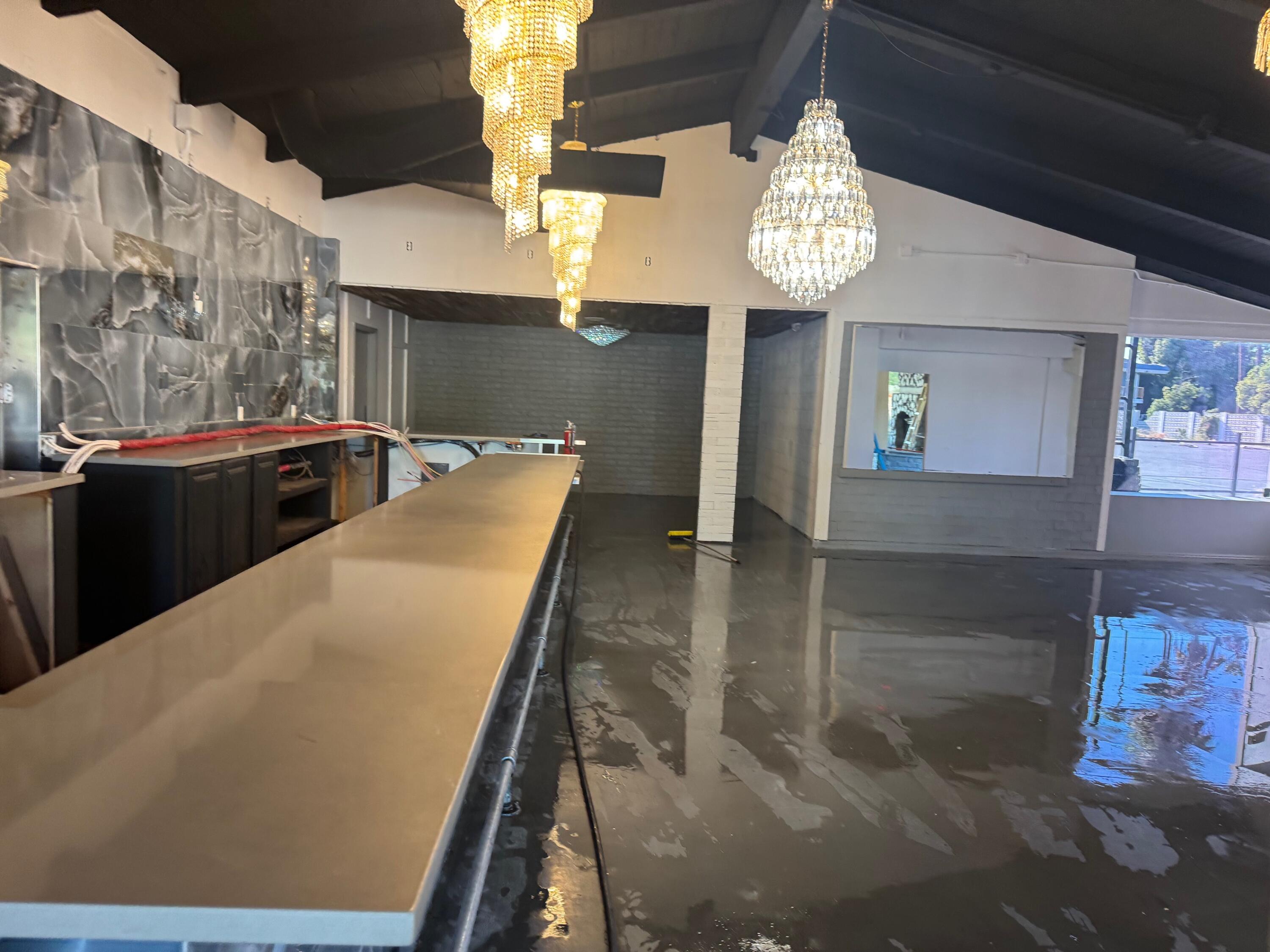 955 Oak St, Bakersfield, CA 93304