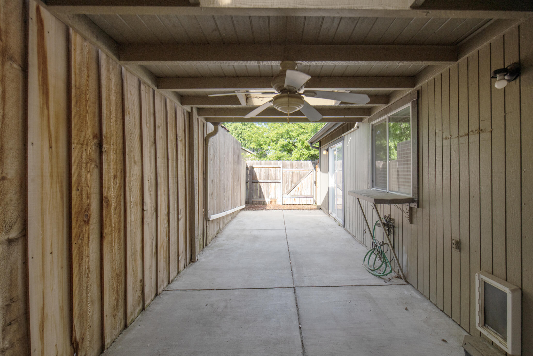 2554 E Tulare Ave, Visalia, CA 93292