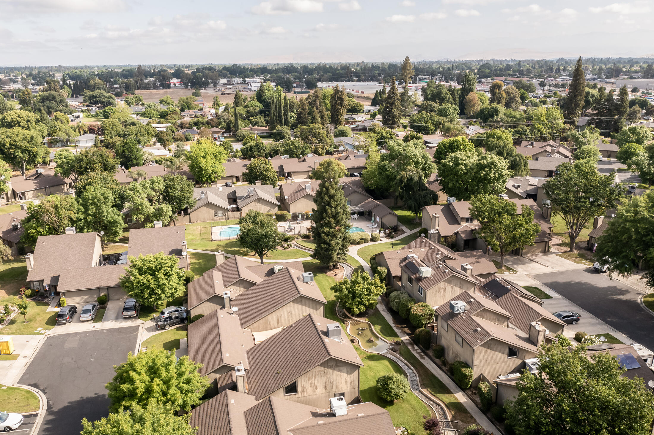 2554 E Tulare Ave, Visalia, CA 93292