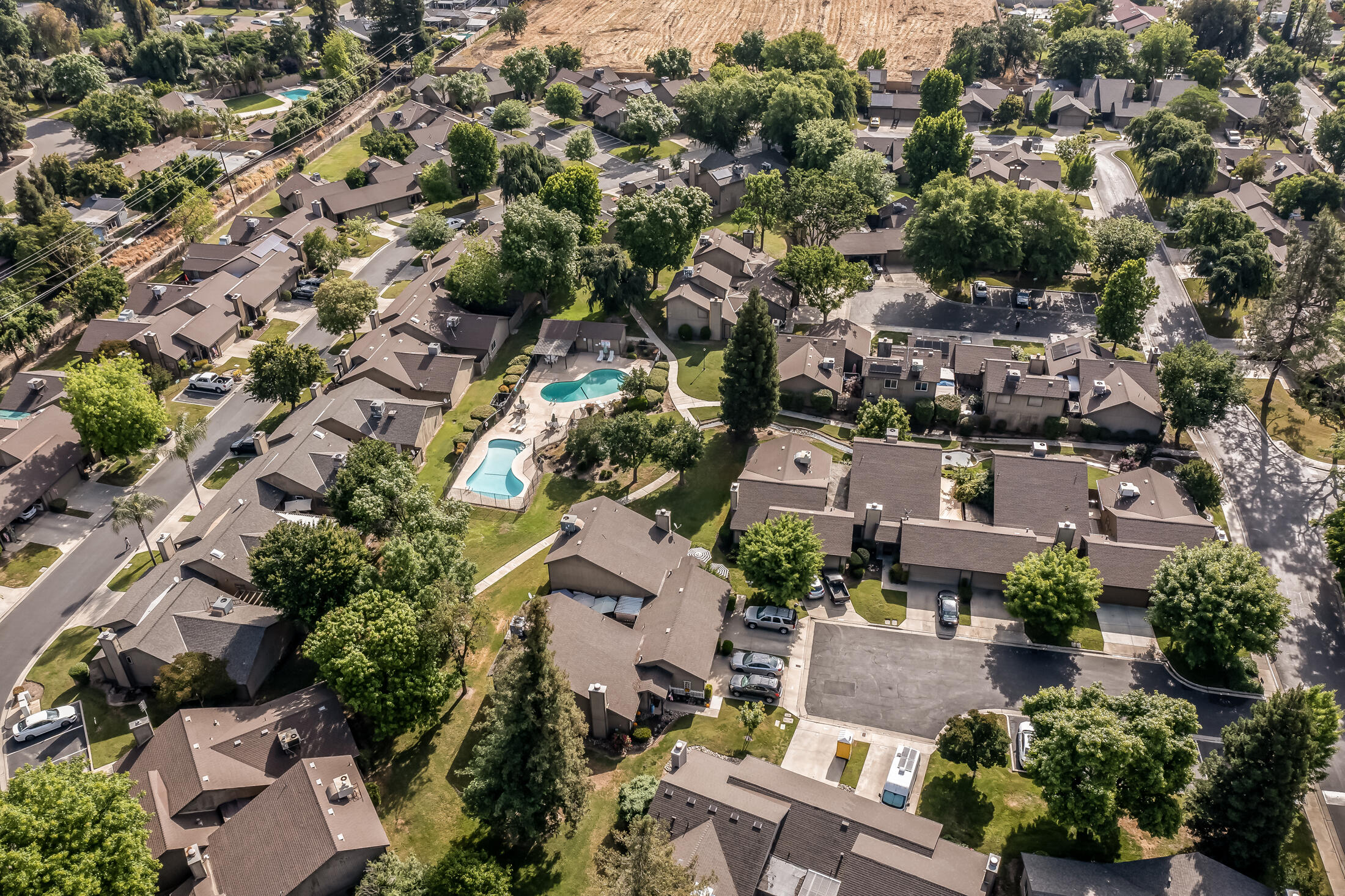 2554 E Tulare Ave, Visalia, CA 93292