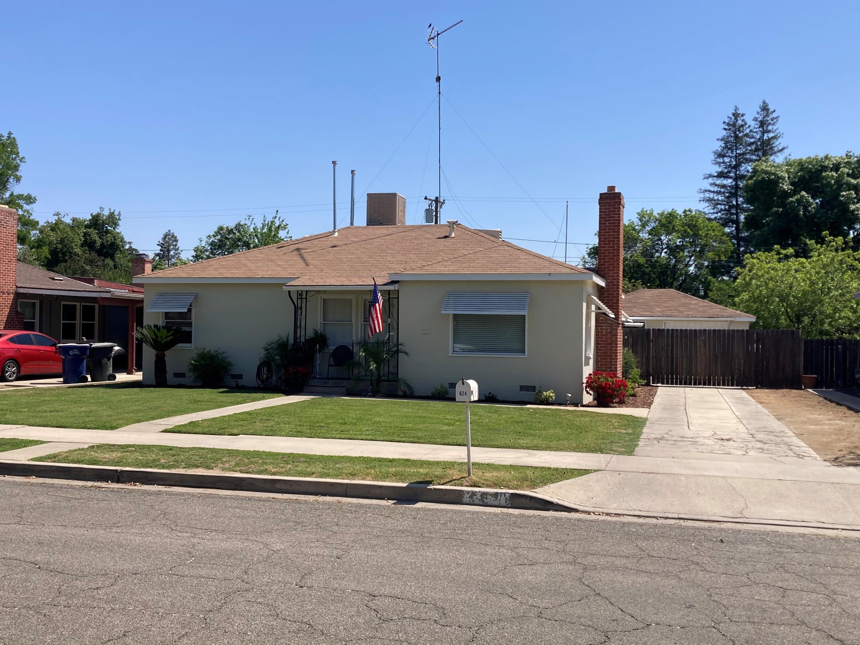 624 N North Pl, Tulare, CA 93274