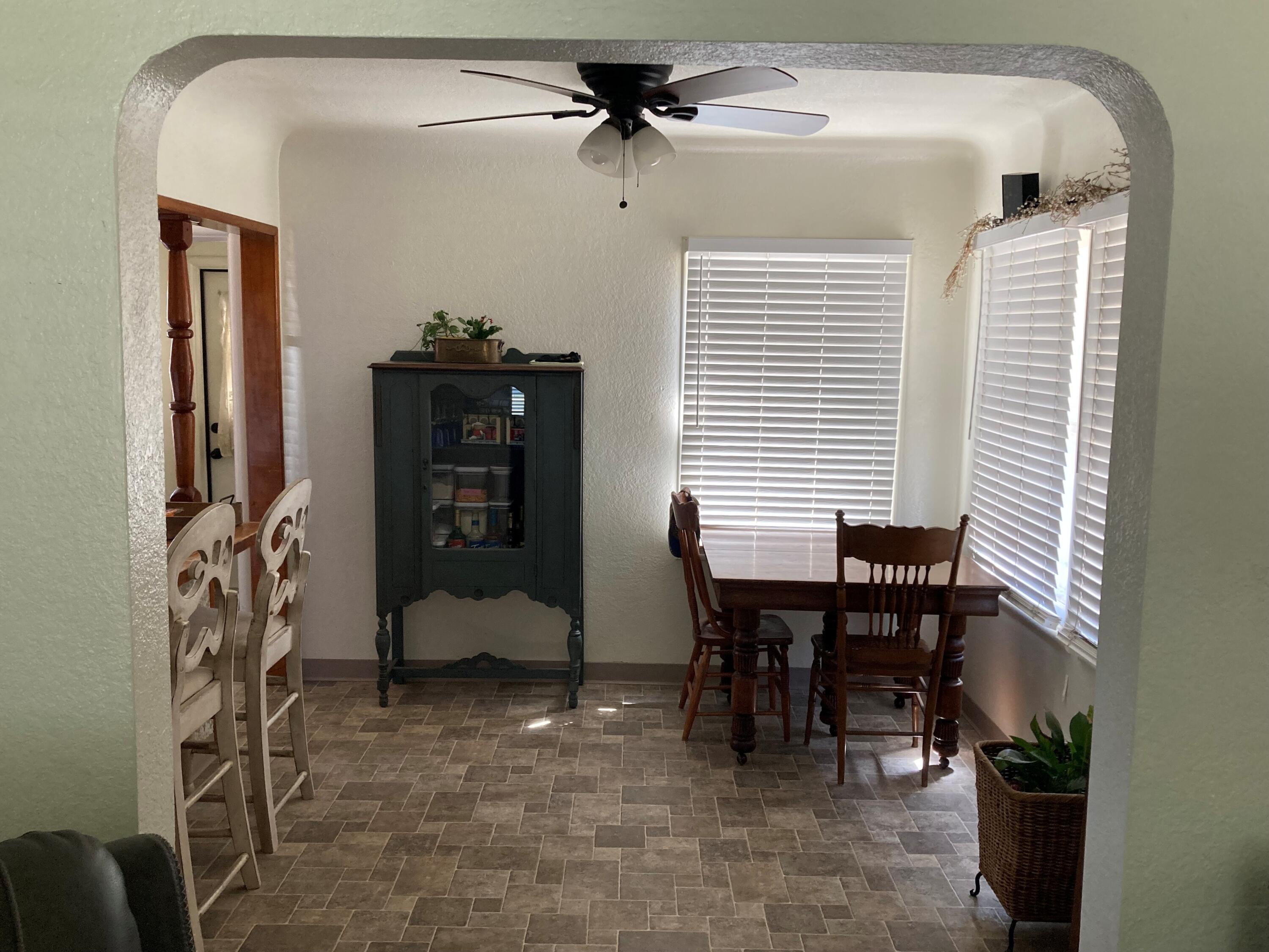 624 N North Pl, Tulare, CA 93274