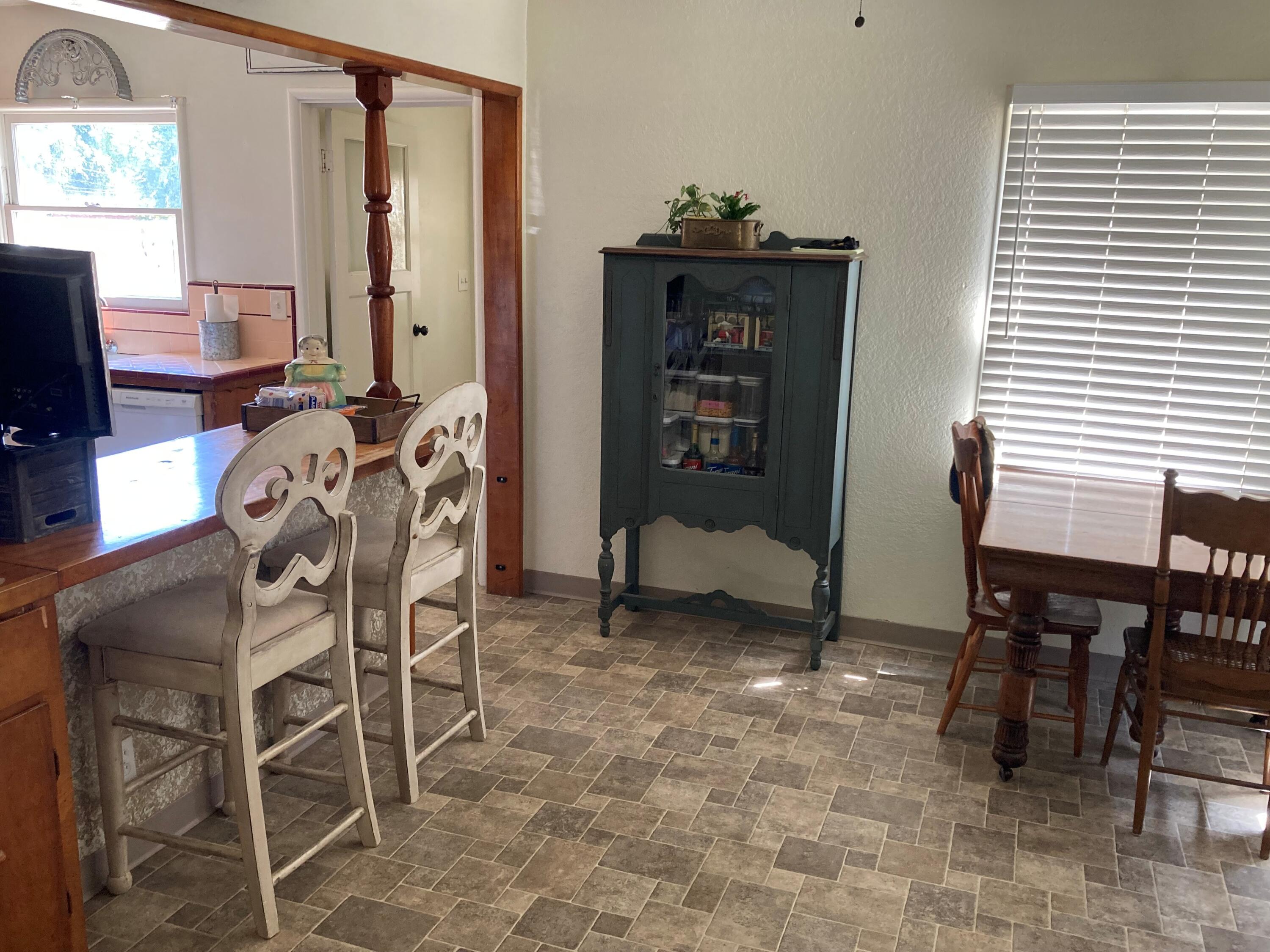 624 N North Pl, Tulare, CA 93274