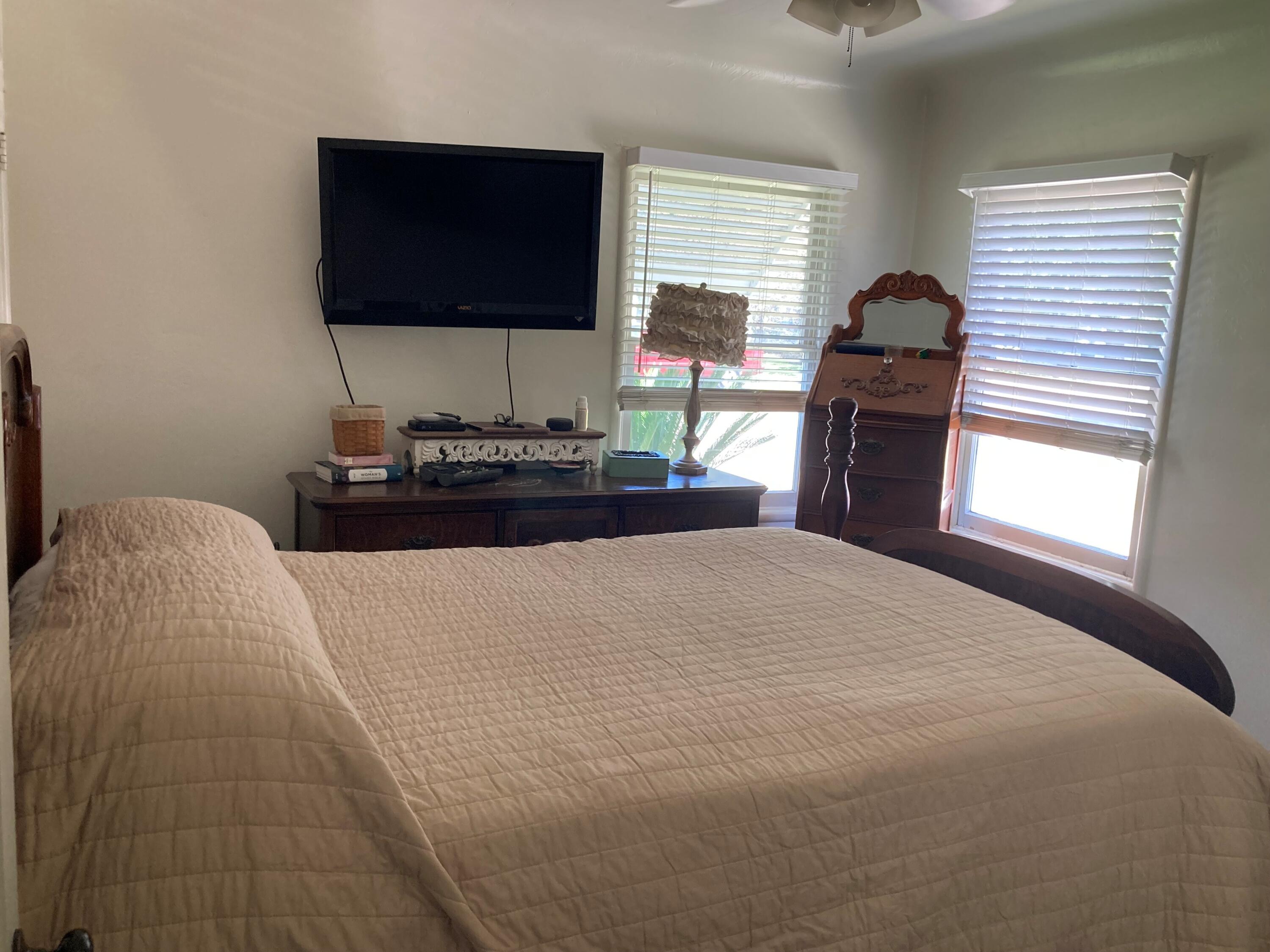 624 N North Pl, Tulare, CA 93274