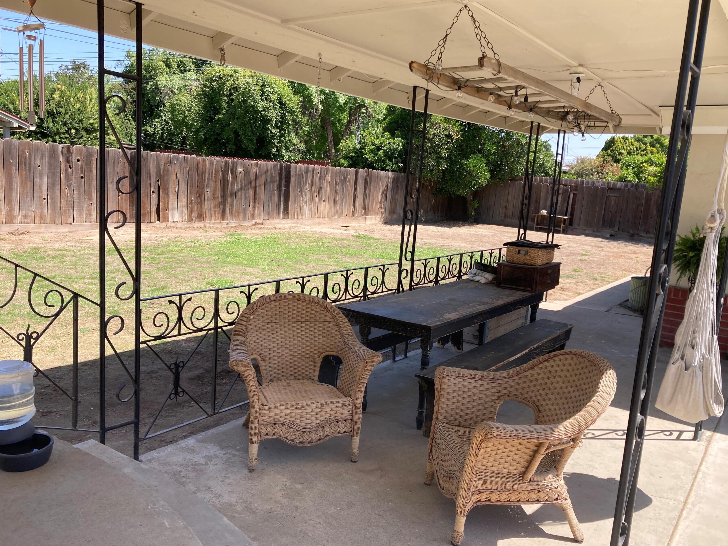 624 N North Pl, Tulare, CA 93274