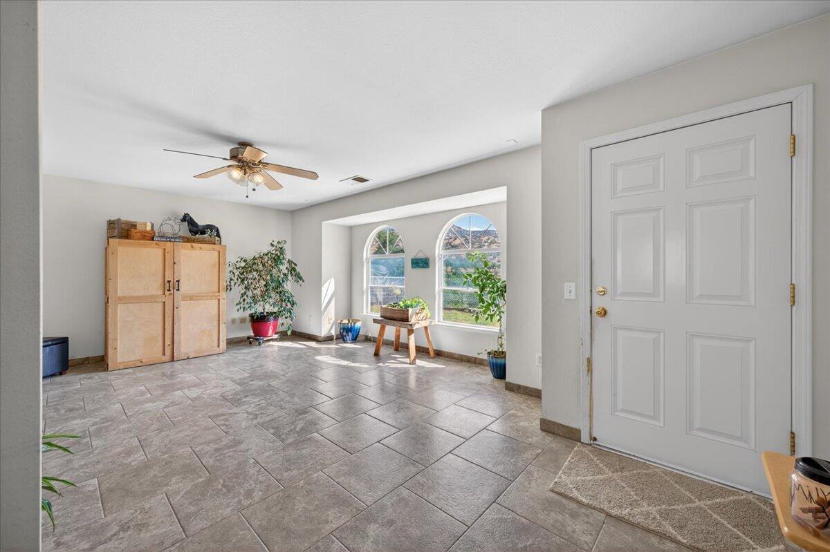 36209 Sand Creek Rd, Yokuts Valley, CA 93675