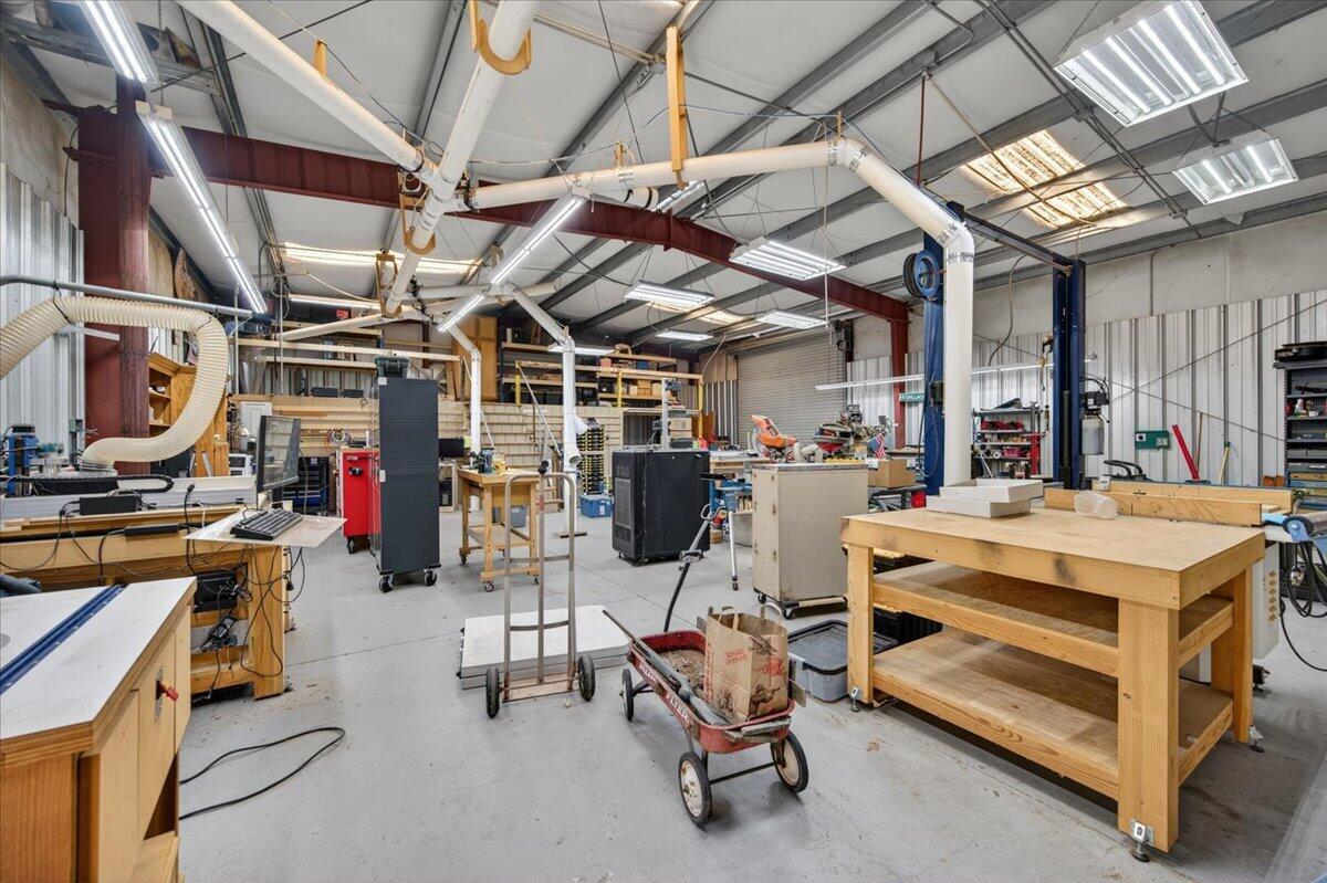 36209 Sand Creek Rd, Yokuts Valley, CA 93675