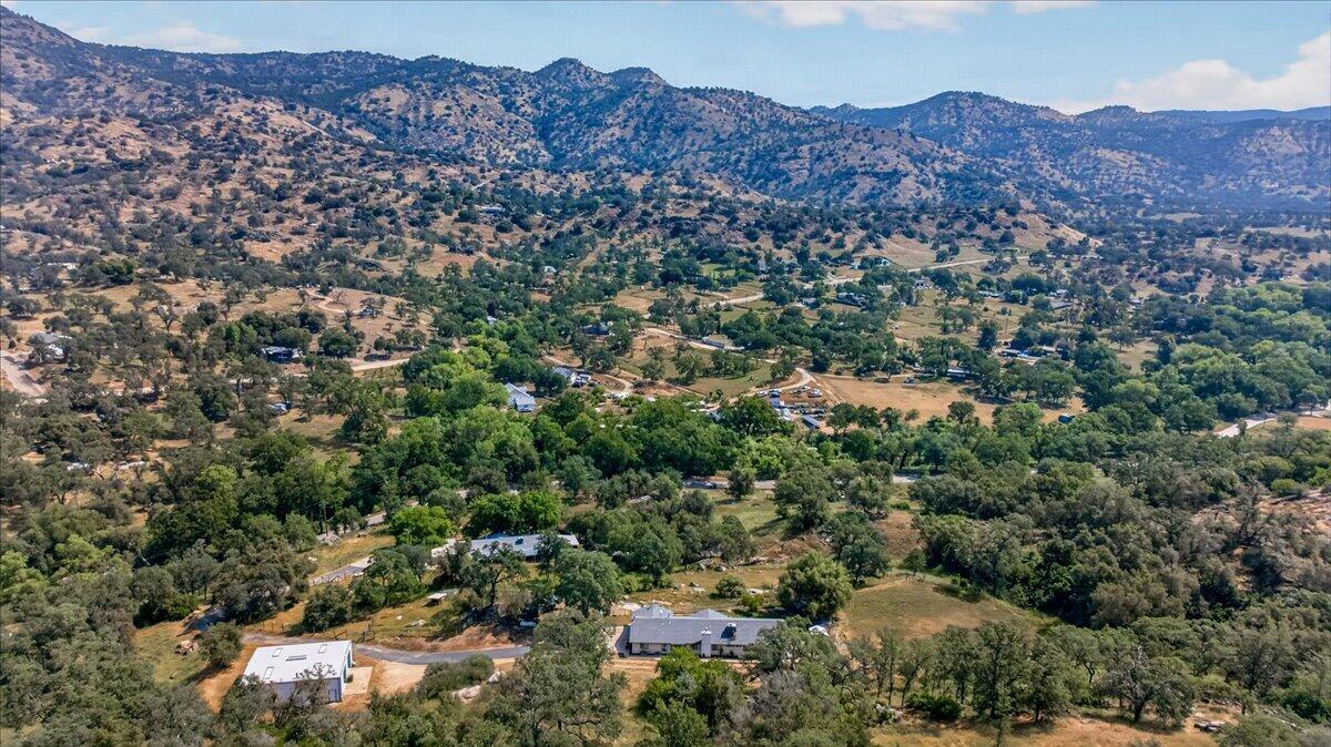 36209 Sand Creek Rd, Yokuts Valley, CA 93675