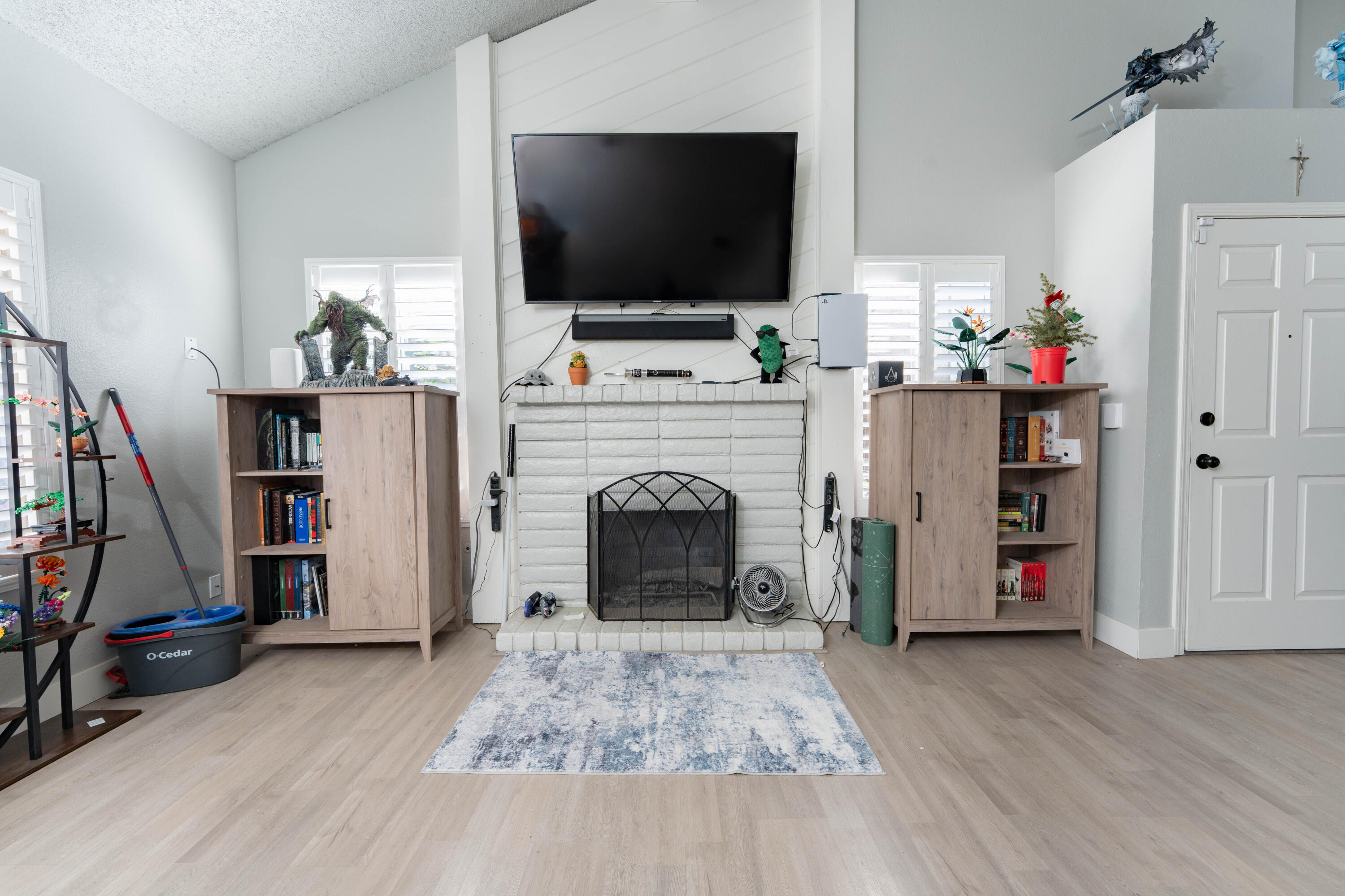 2234 N Edison St, Visalia, CA 93292