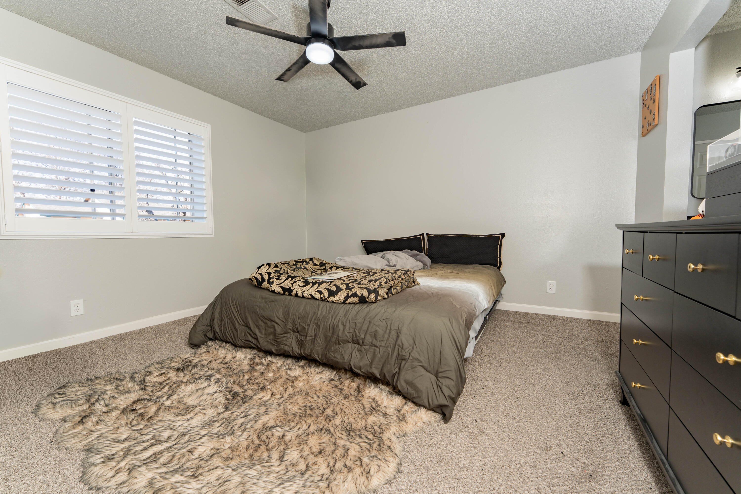 2234 N Edison St, Visalia, CA 93292