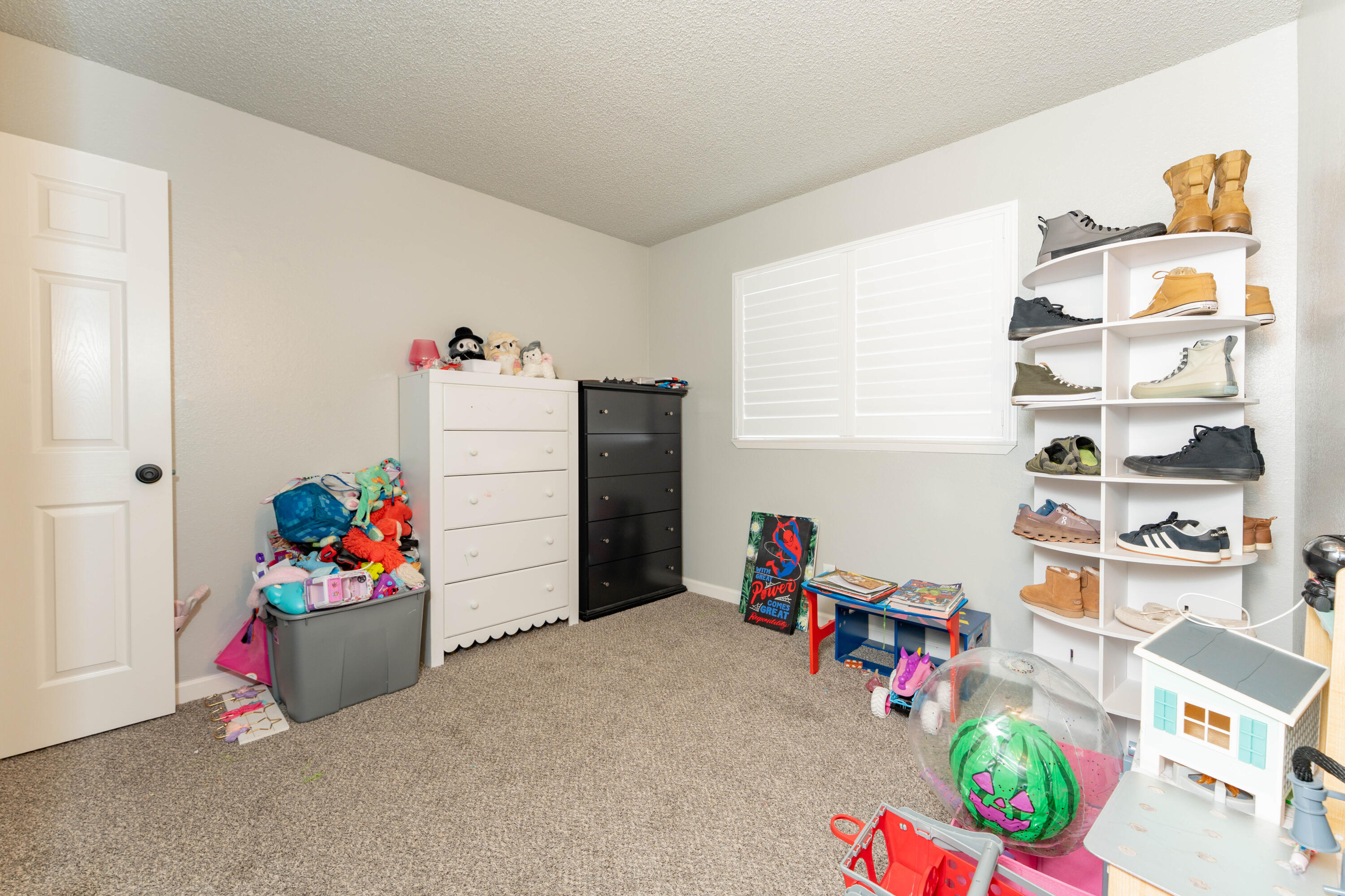 2234 N Edison St, Visalia, CA 93292