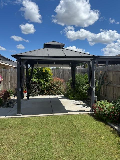 2241 E Monte Verde Ct, Visalia, CA 93292